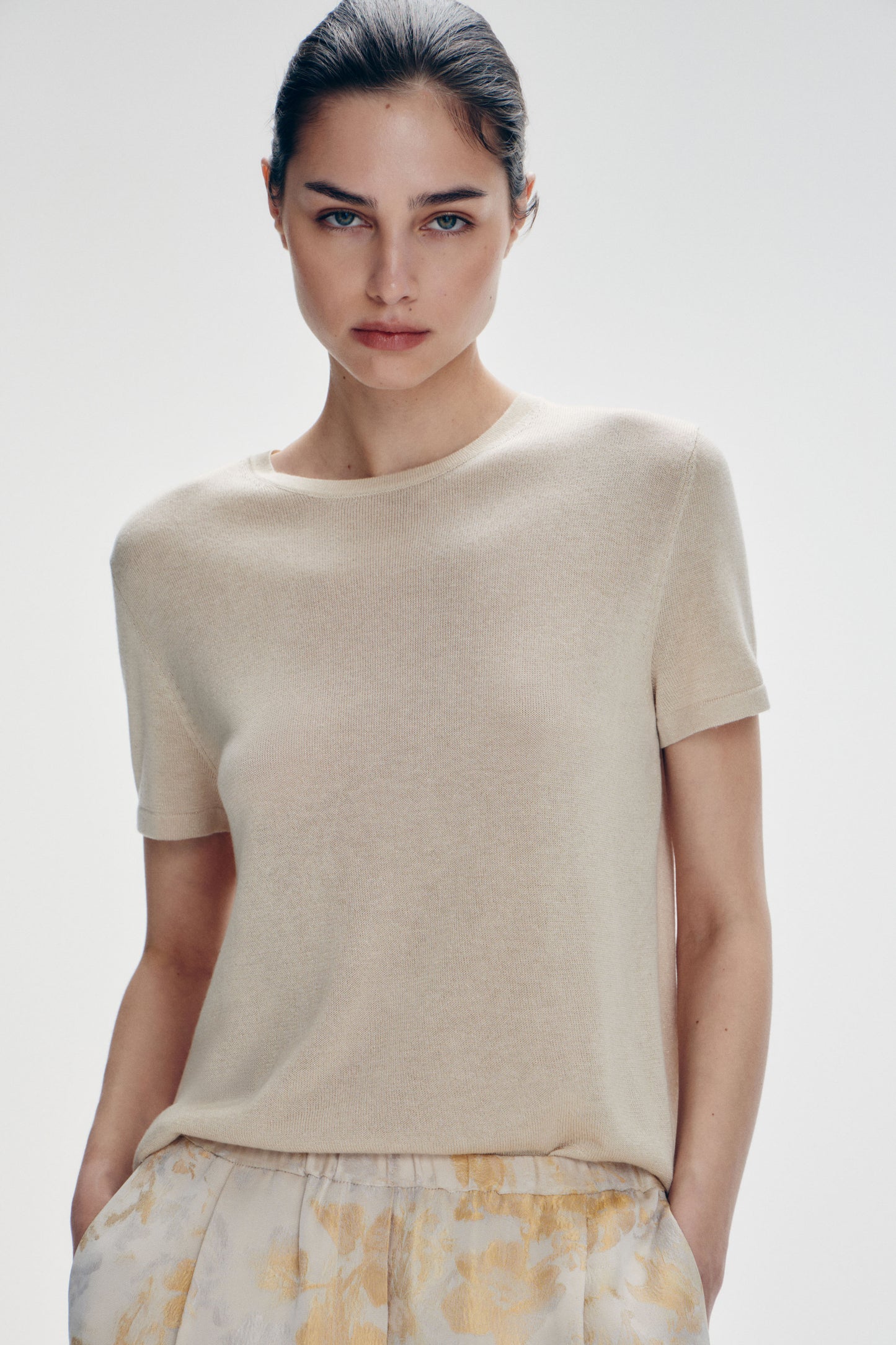 LIGHT BEIGE
