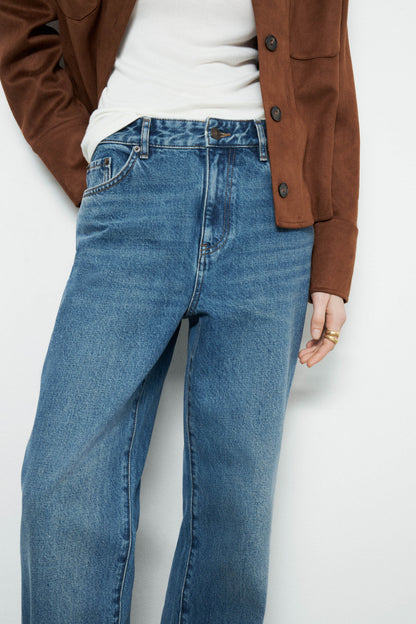 VINTAGE BLUE