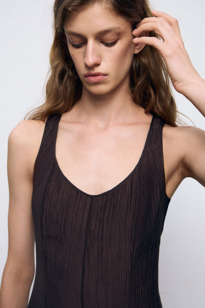 DARK BROWN
