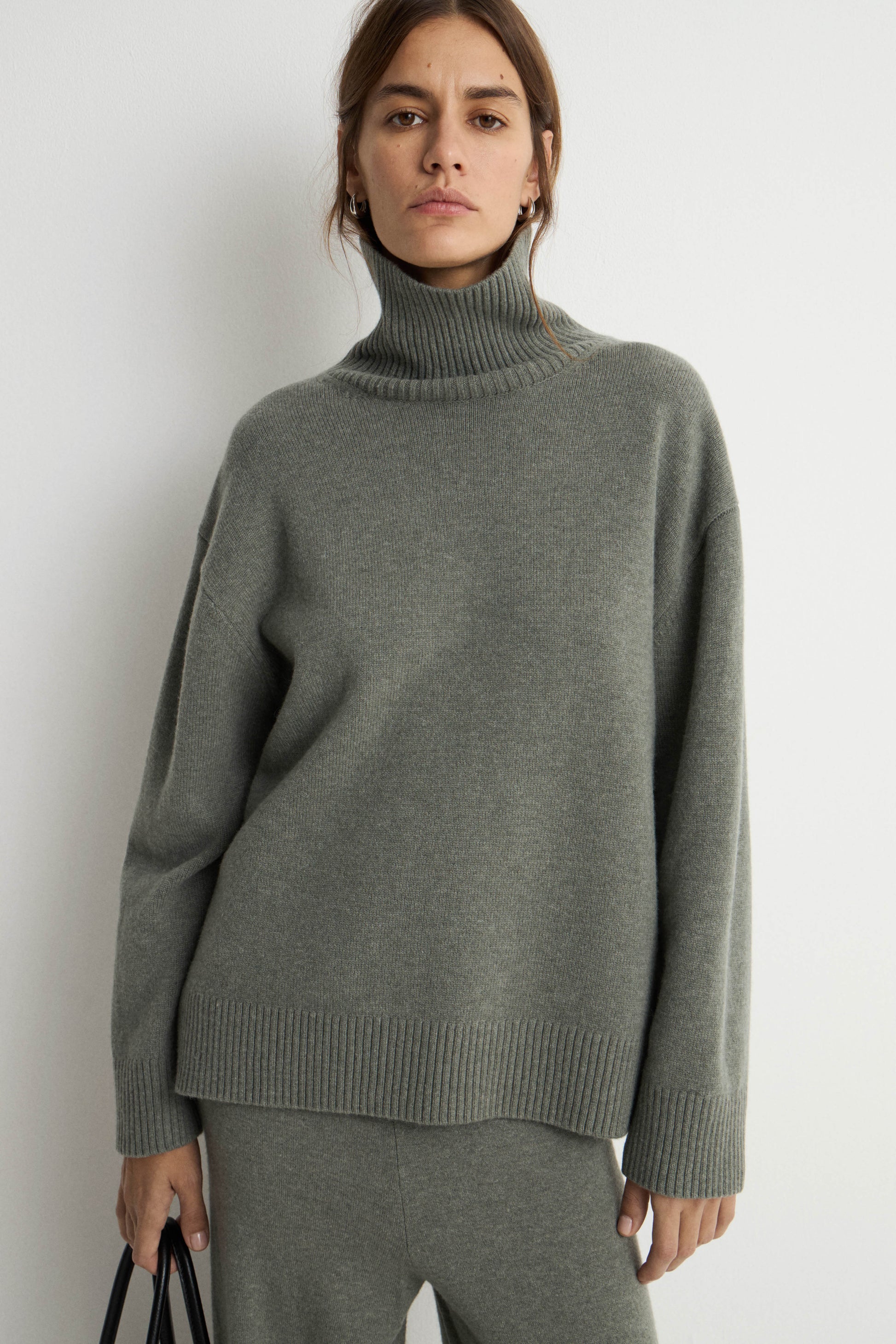 GRAY-GREEN