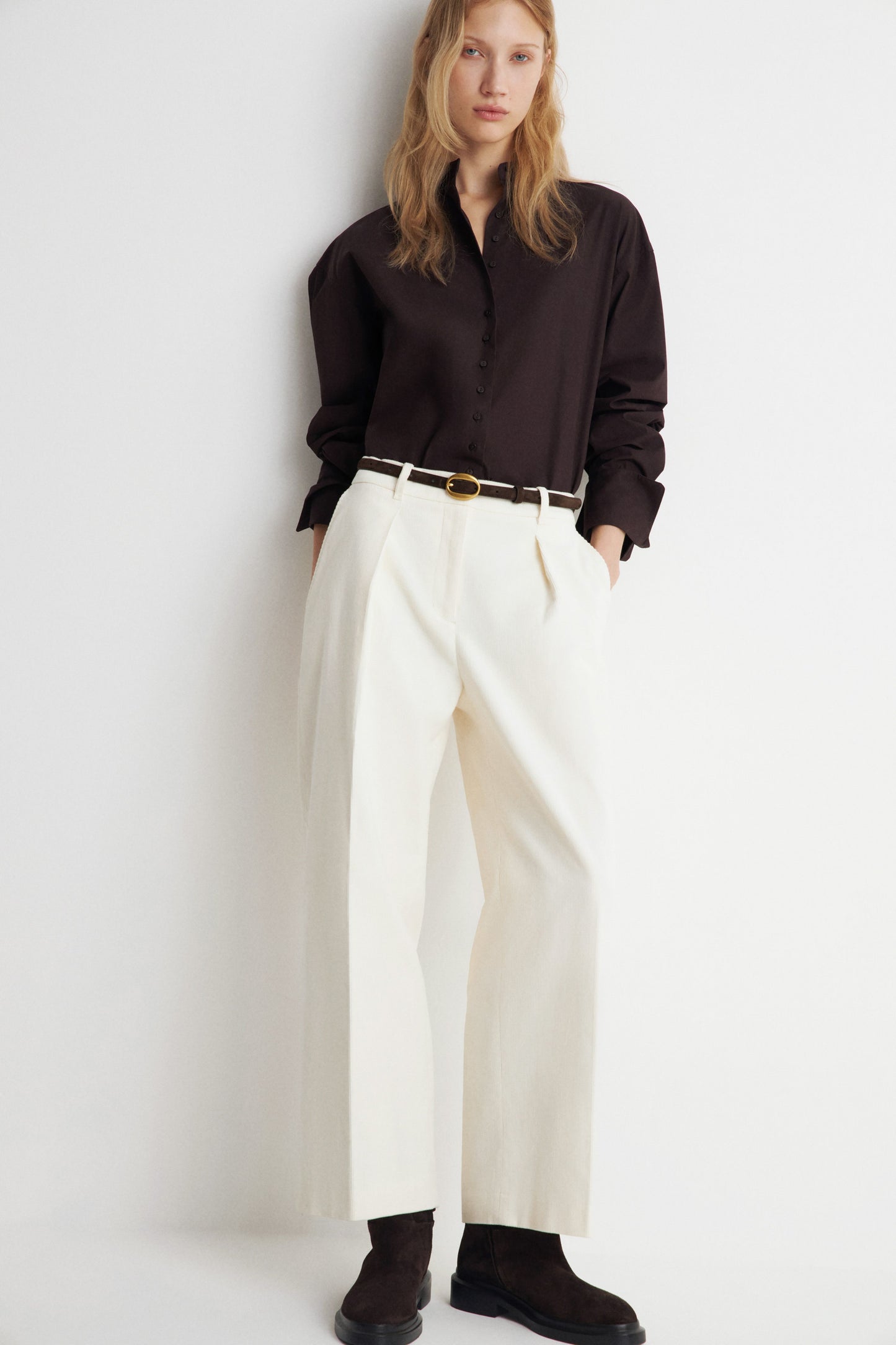 DARK BROWN