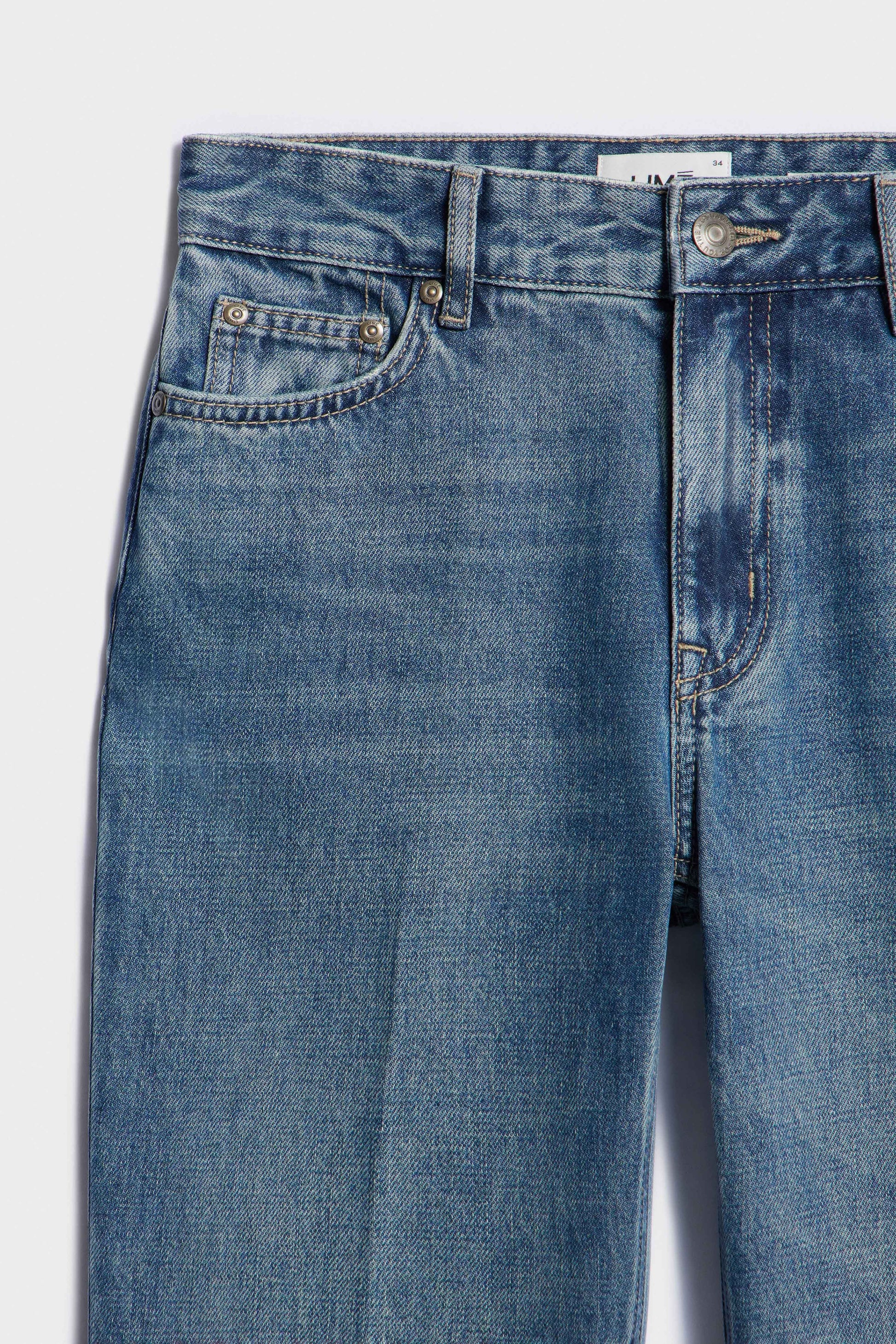 VINTAGE BLUE