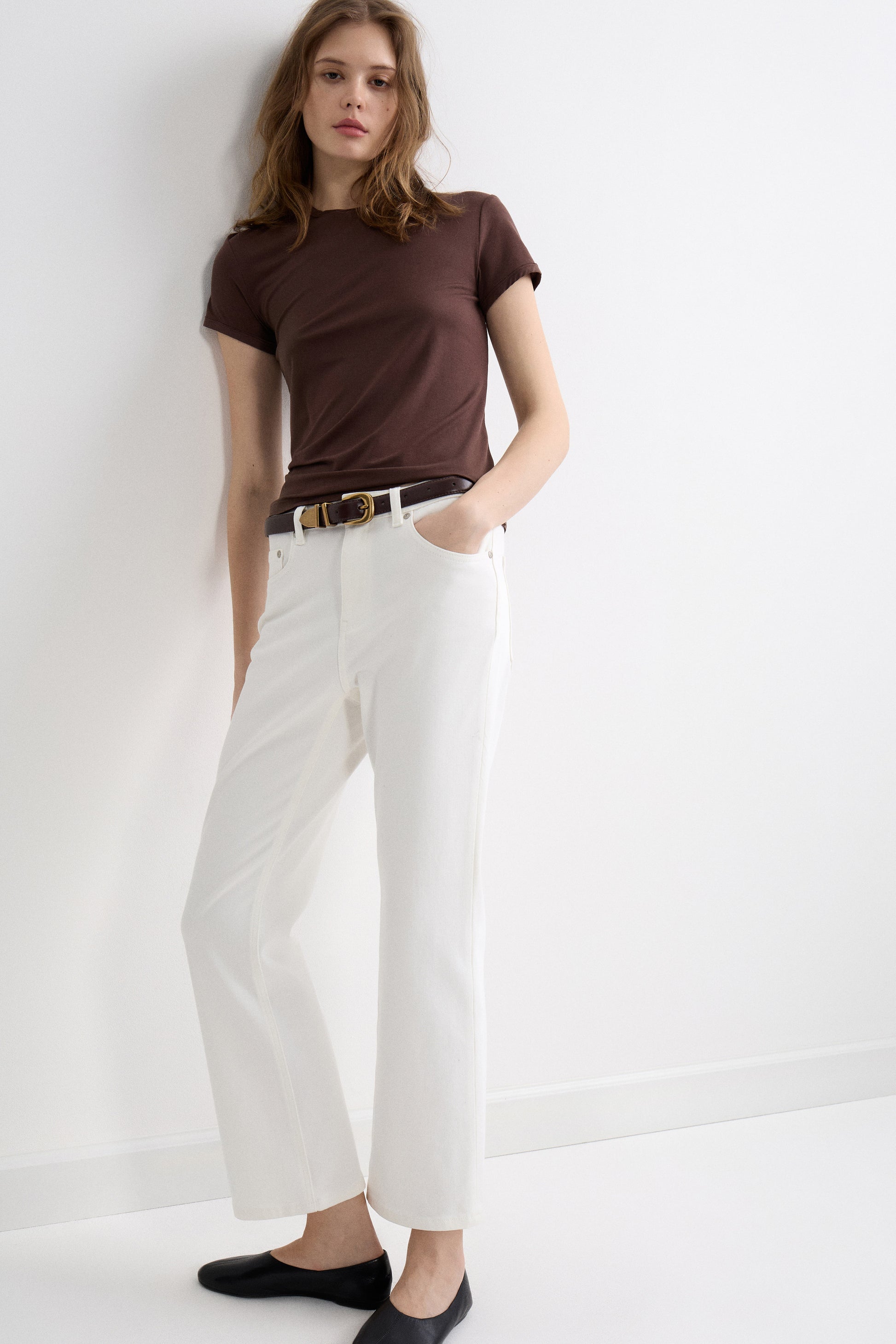 DARK BROWN