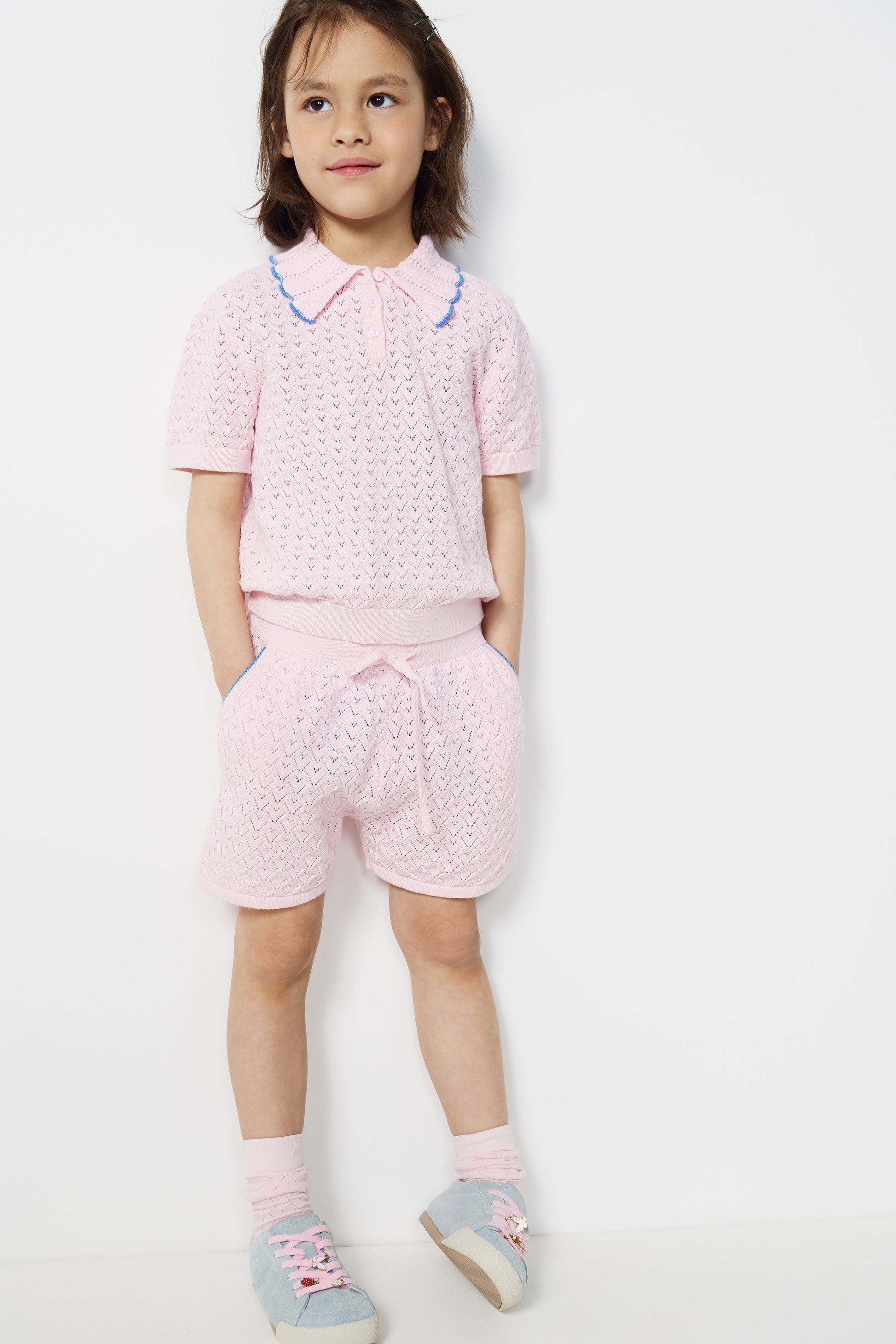 LIGHT PINK