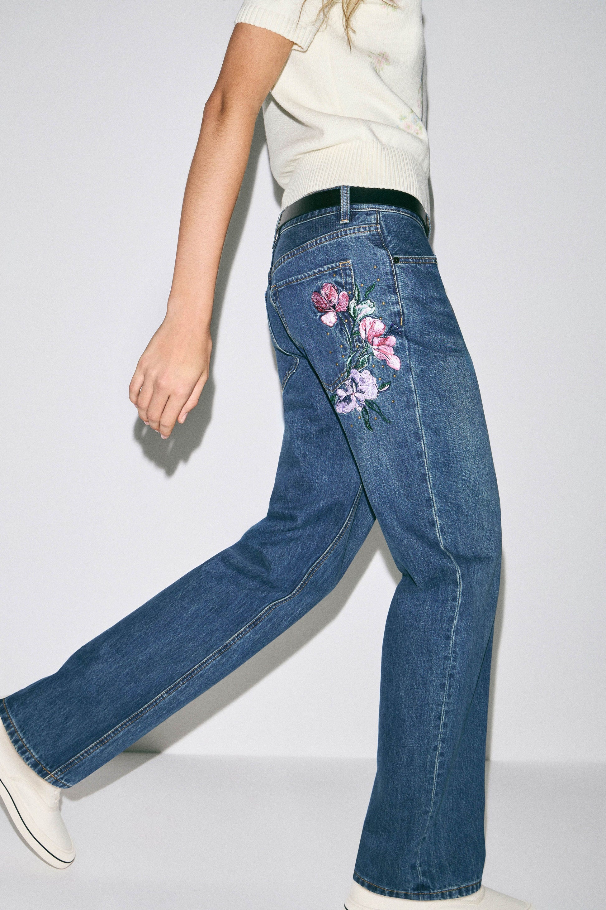 VINTAGE BLUE