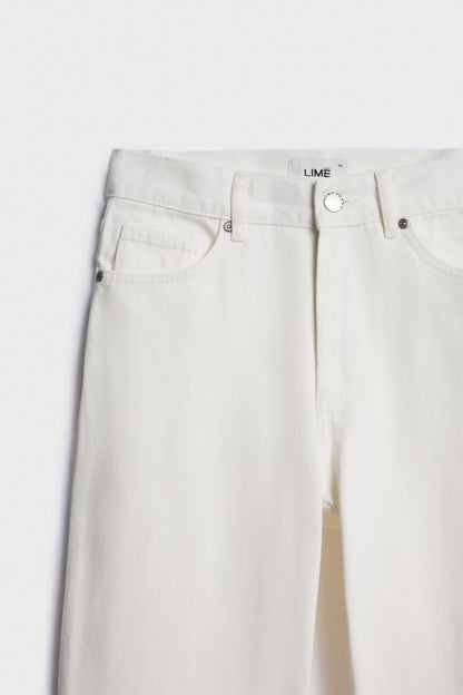 MID-WAIST RELAXED FIT JEANS