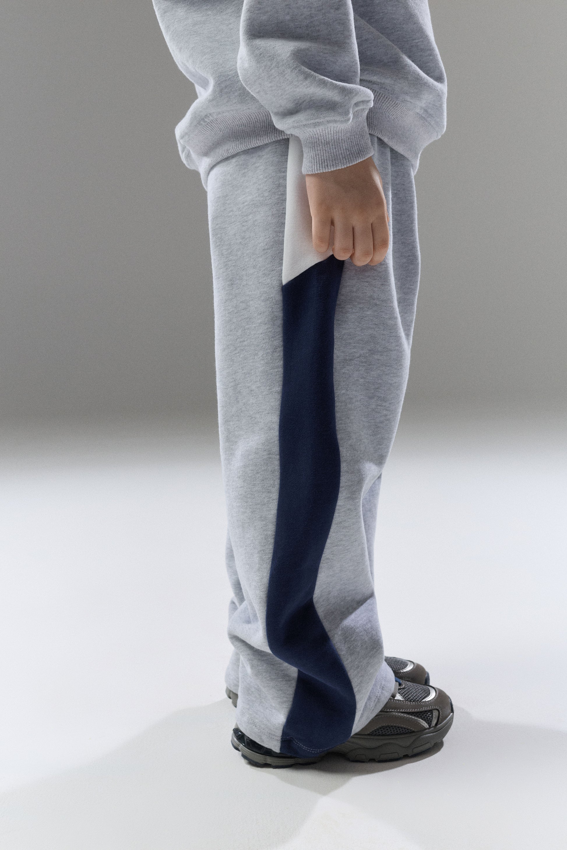 GREY MELANGE