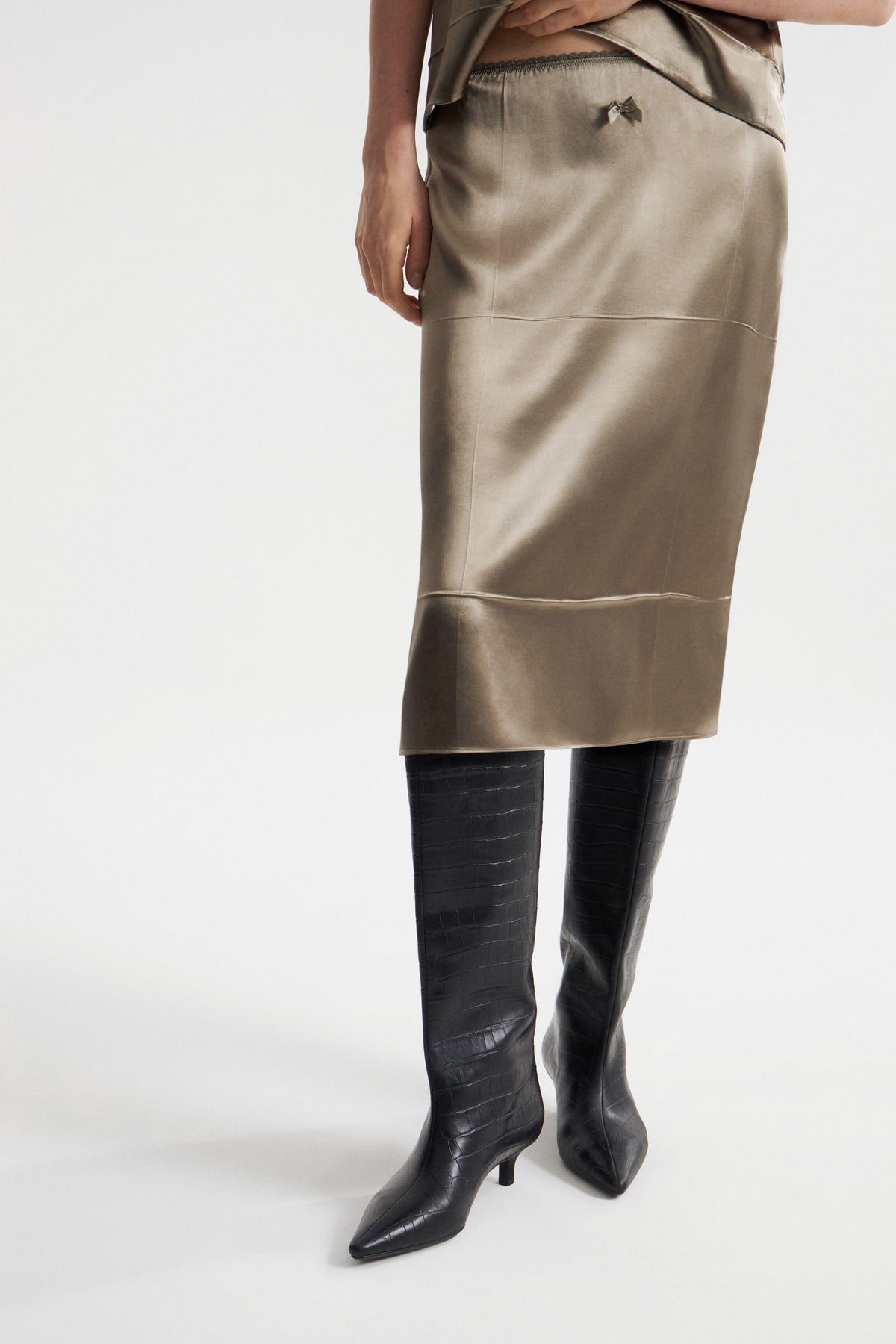 LIGHT KHAKI