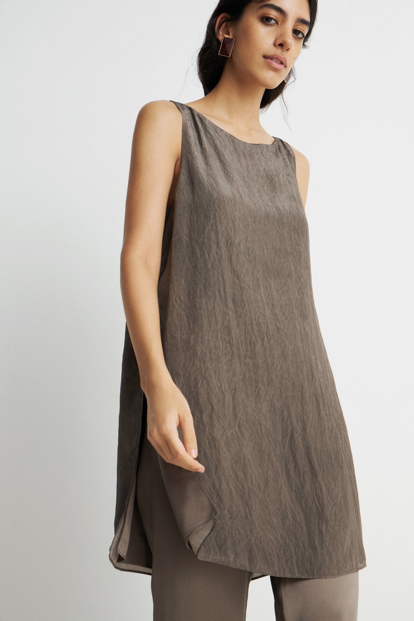 GRAY BROWN