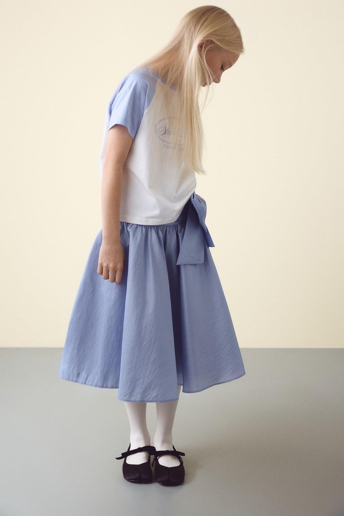 LIGHT BLUE