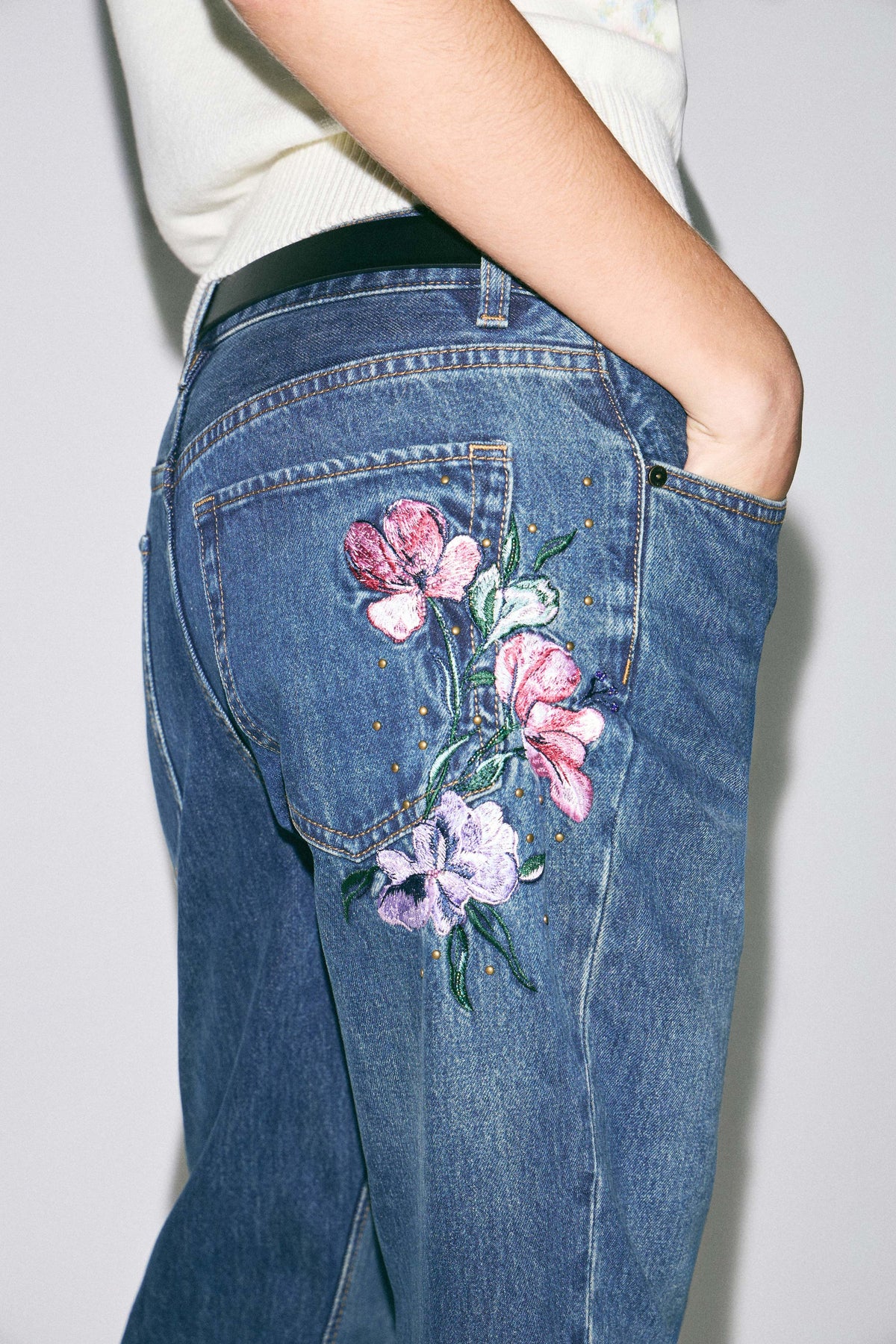 VINTAGE BLUE