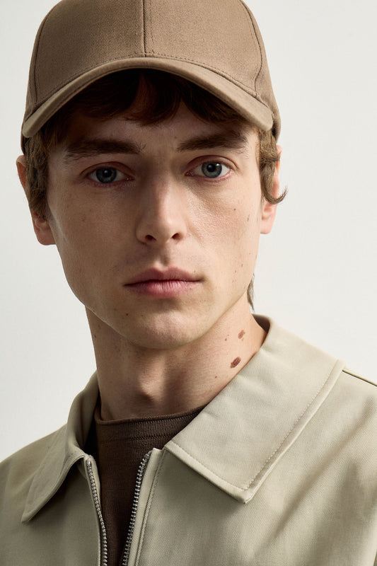 DARK BEIGE