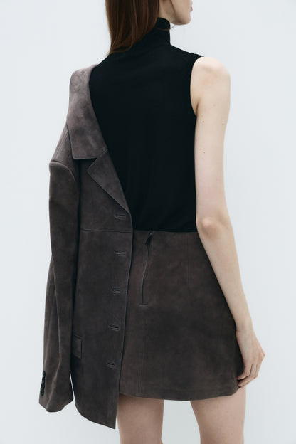 DARK BROWN