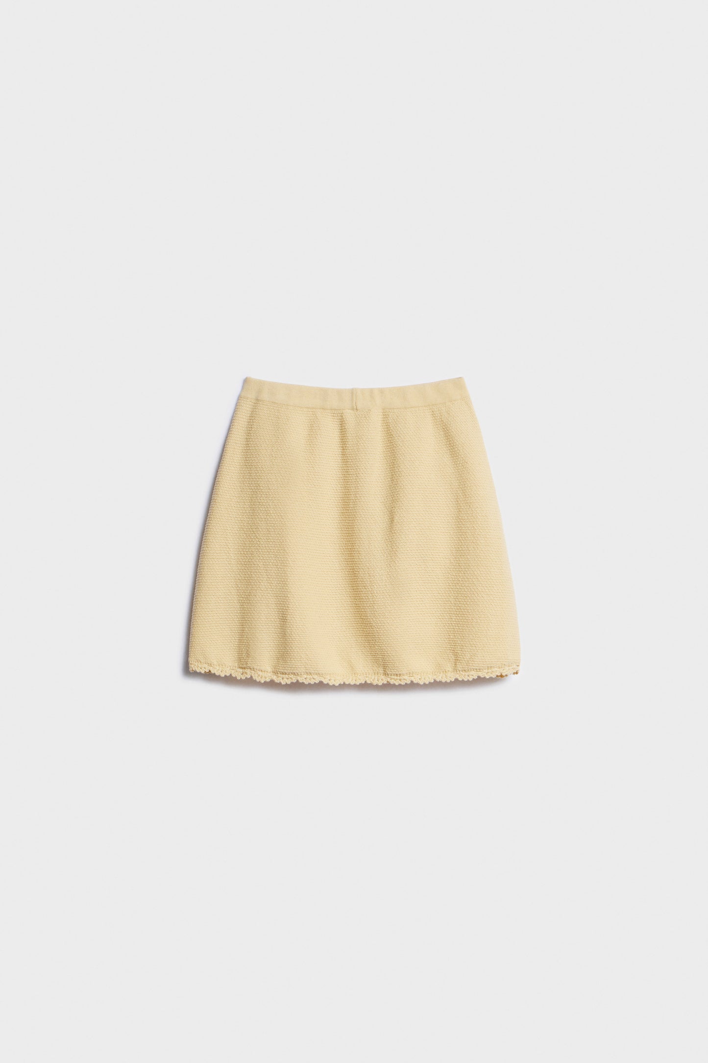 LIGHT YELLOW