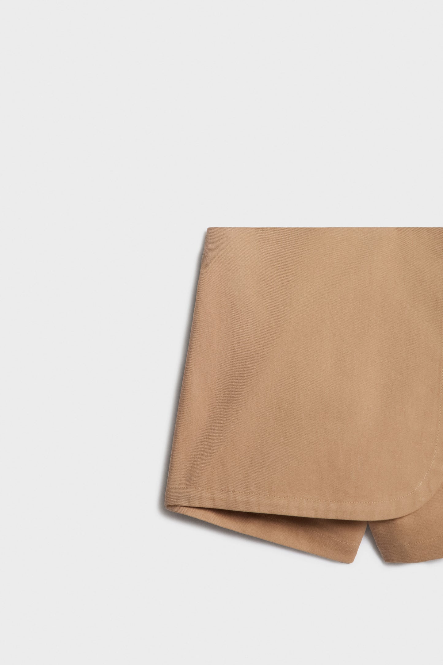 GREY BEIGE