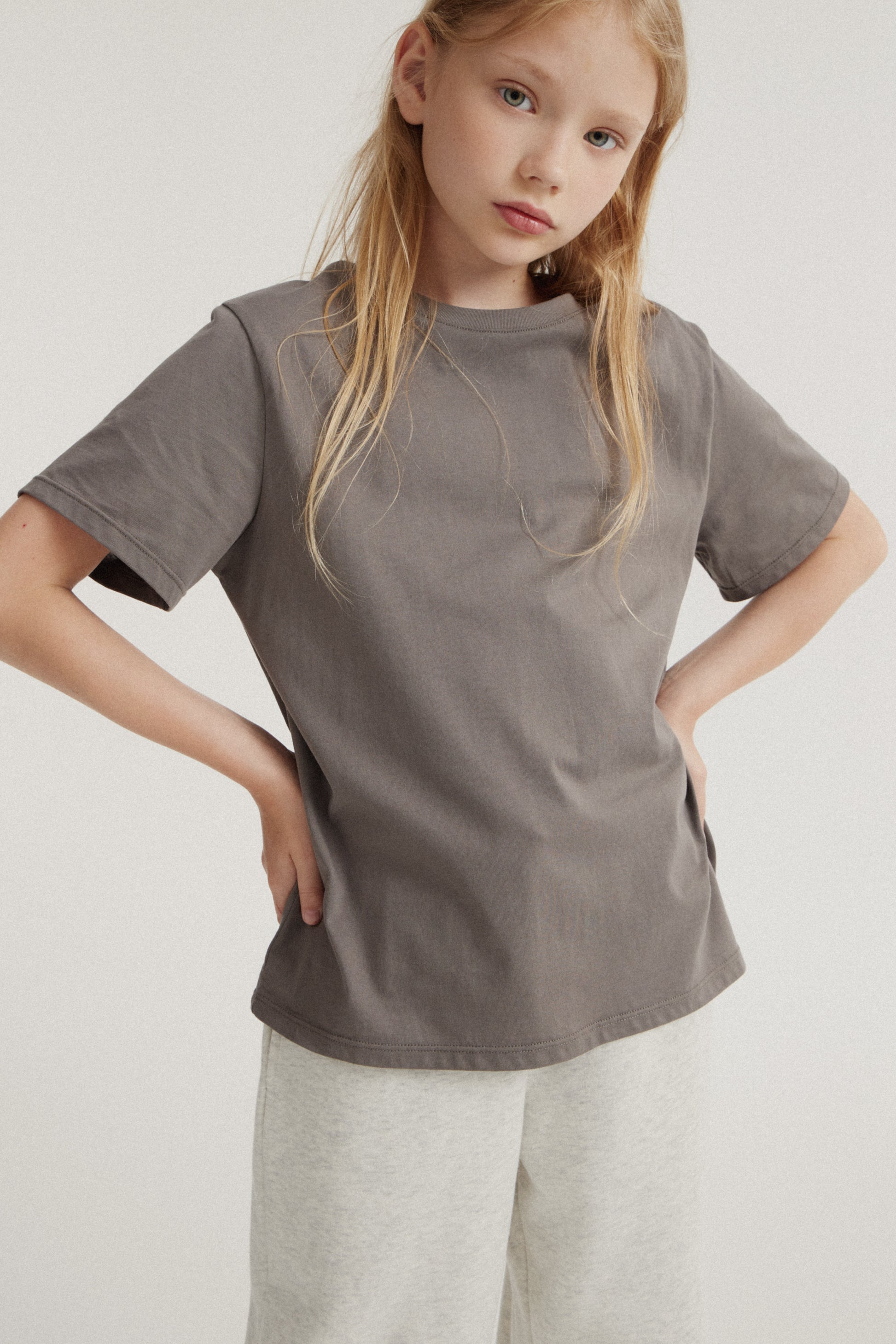 DARK GREY