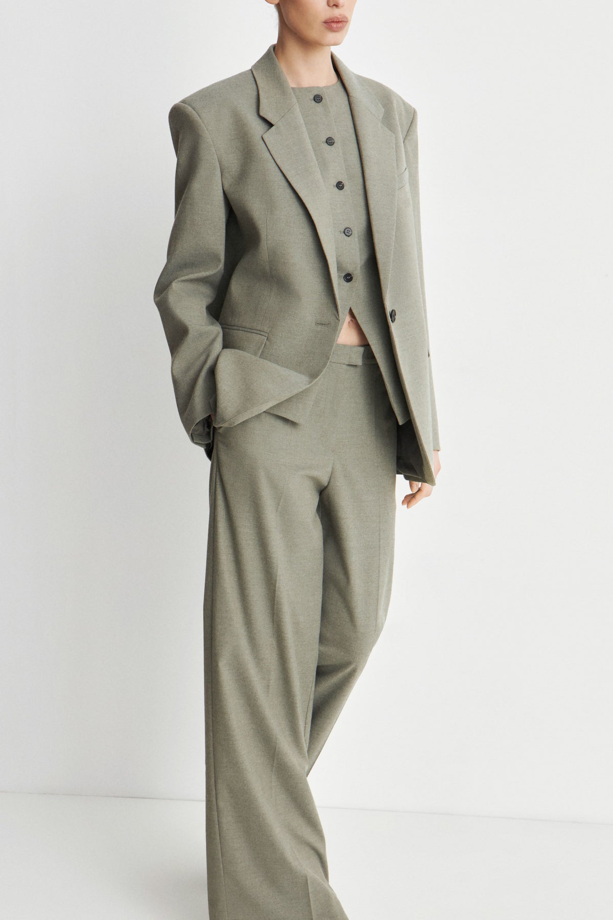 LIGHT KHAKI