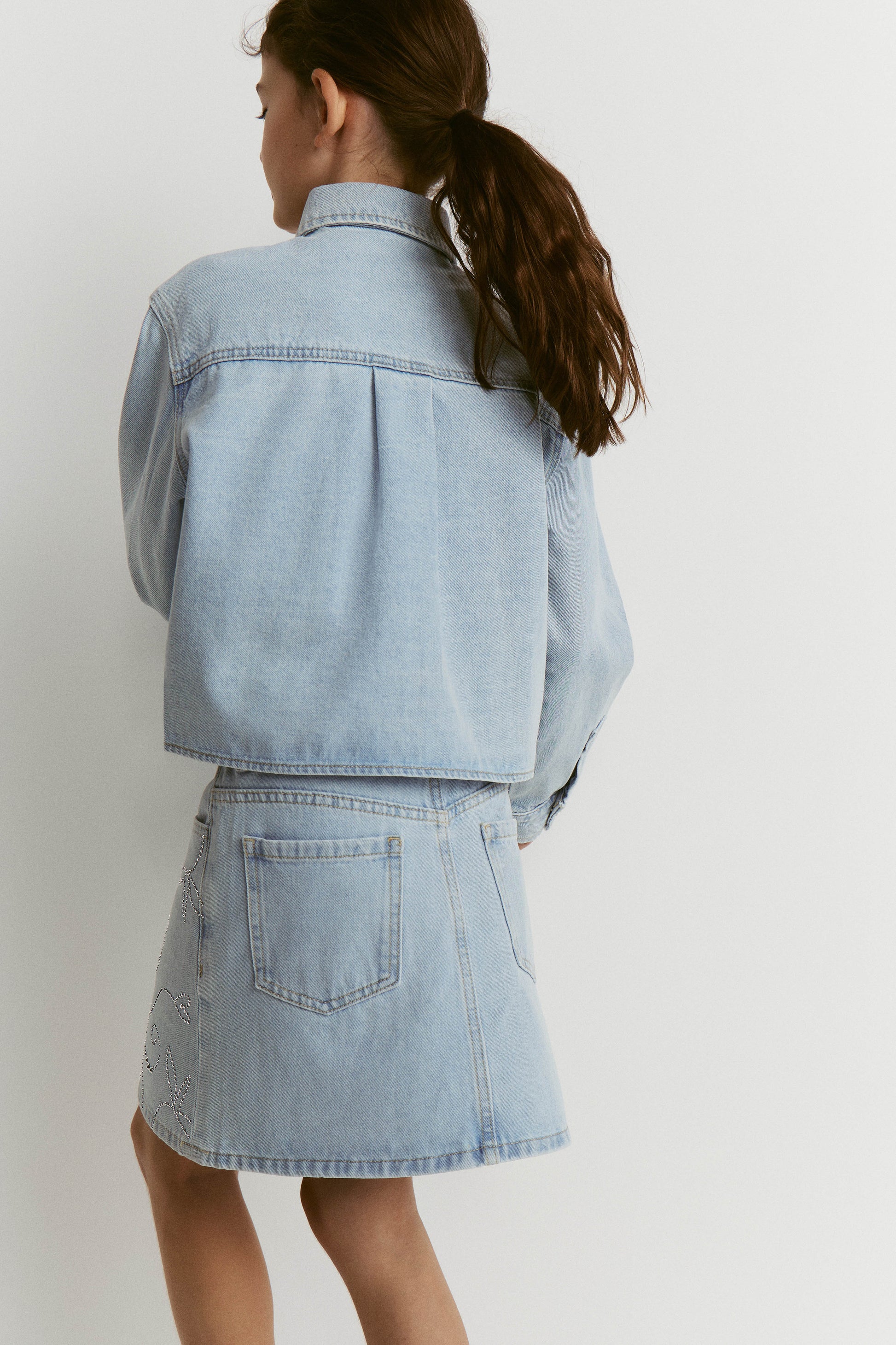 LIGHT BLUE