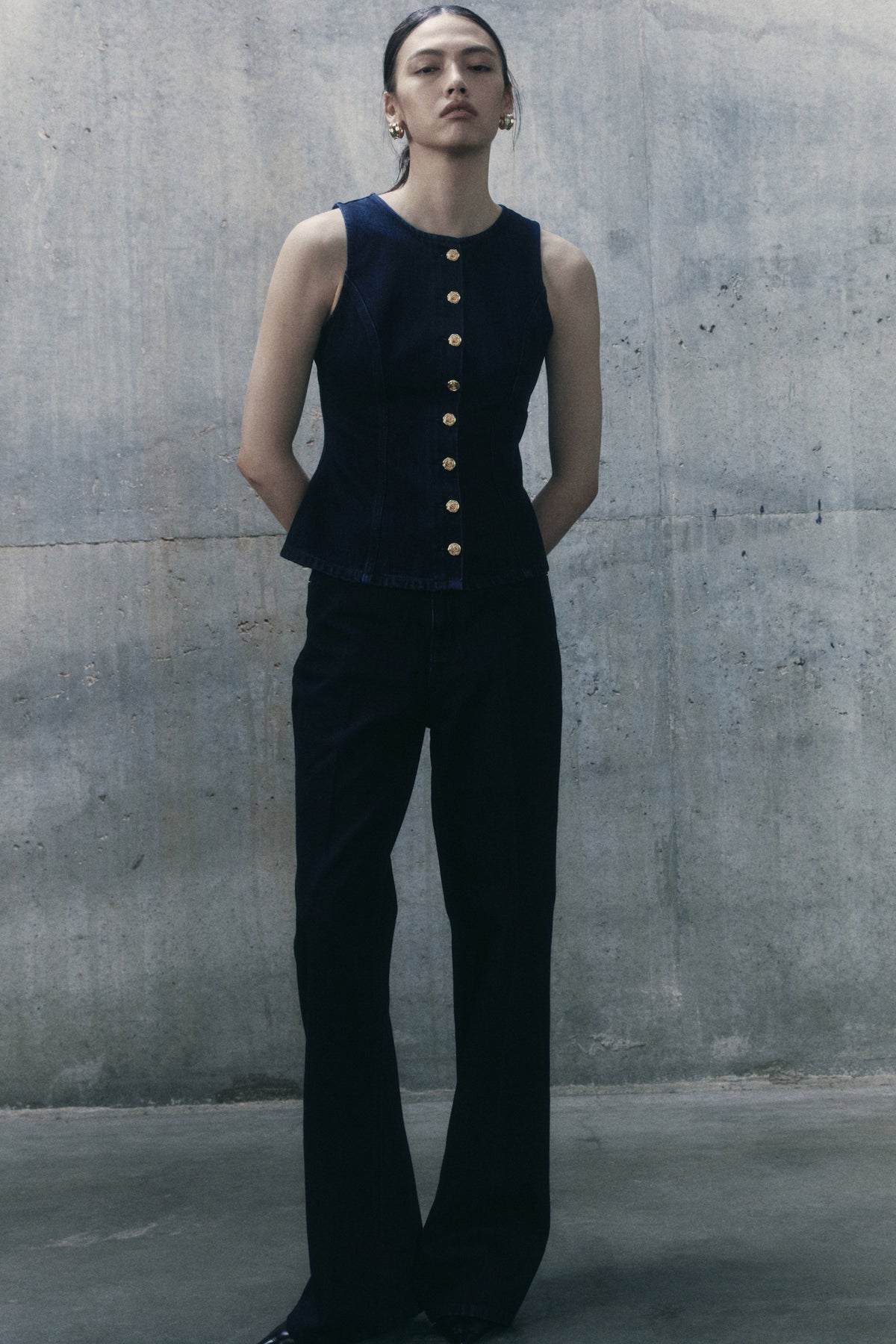 DARK BLUE