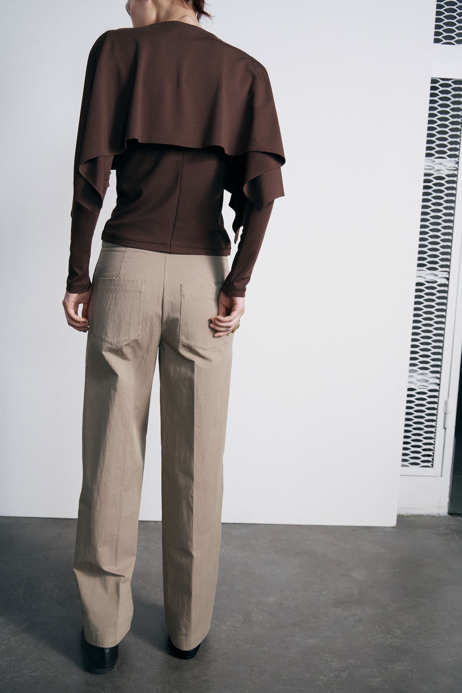 GRAY BROWN