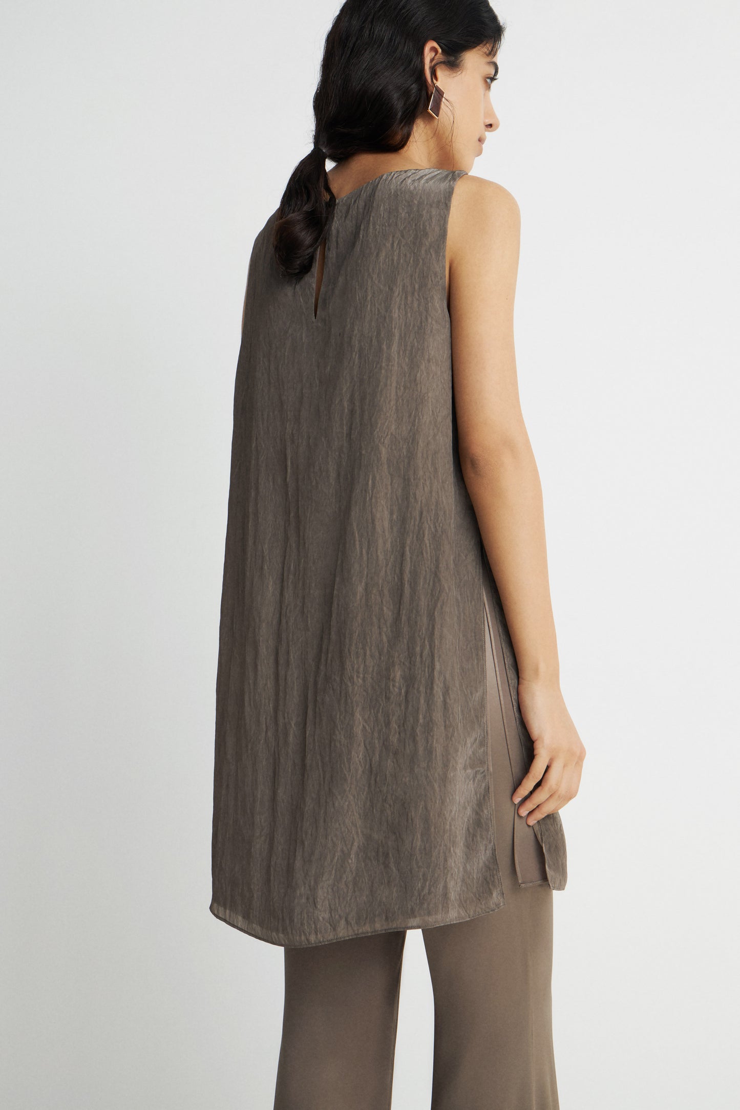 GRAY BROWN
