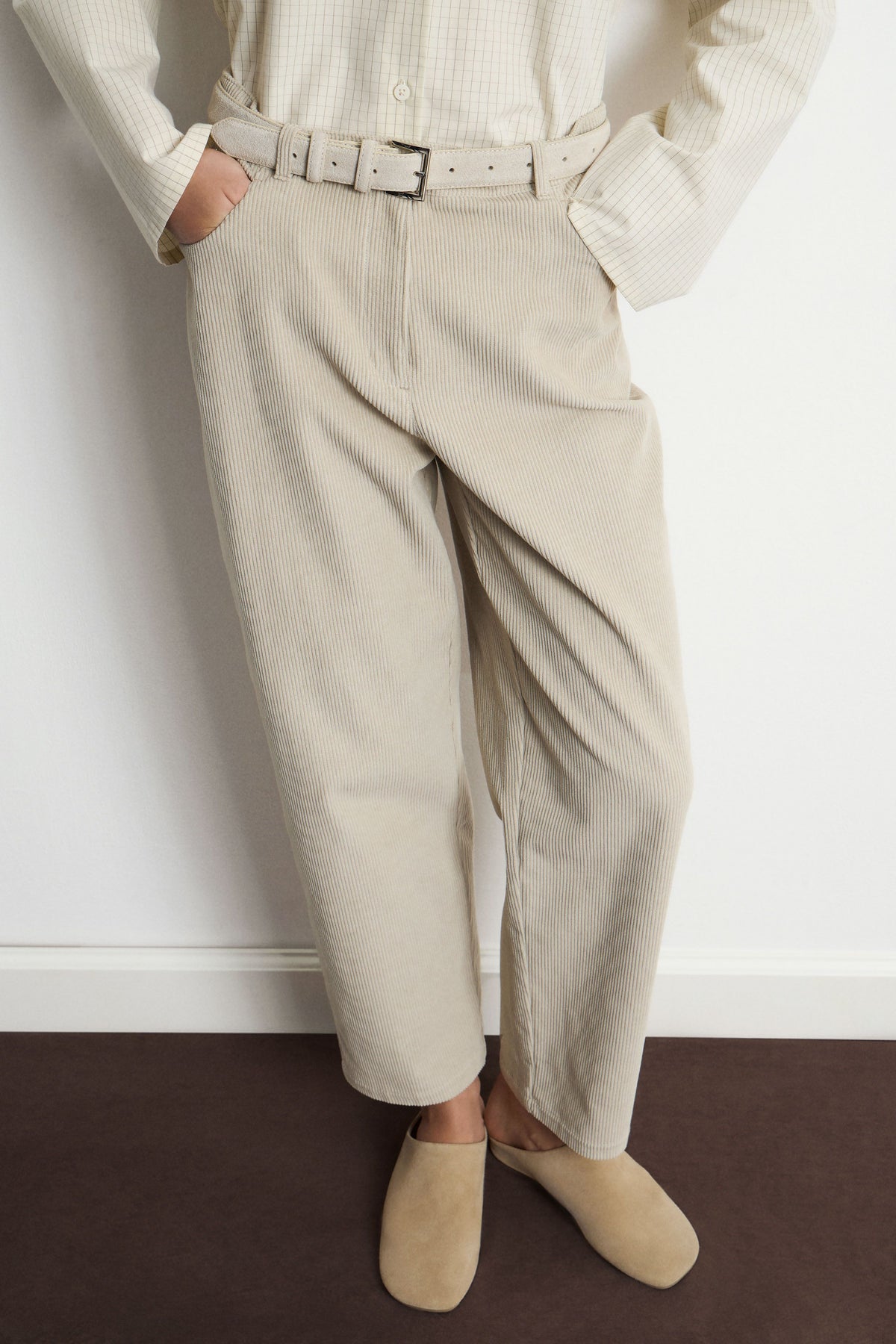LIGHT BEIGE