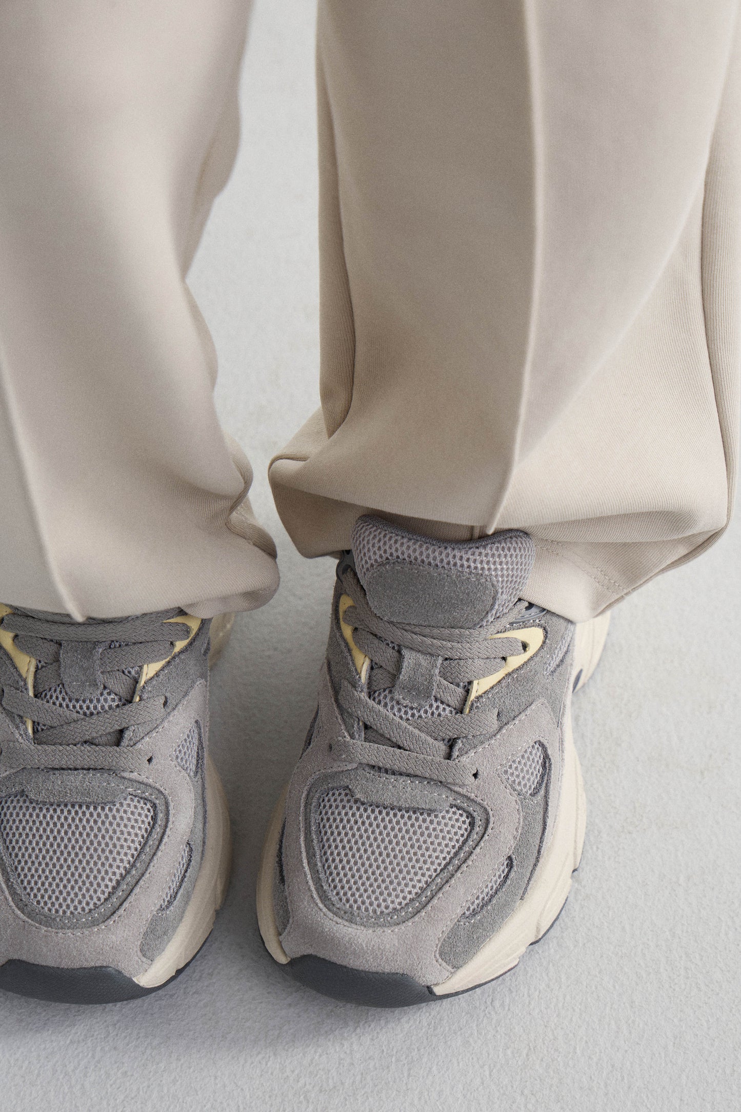 LIGHT GREY