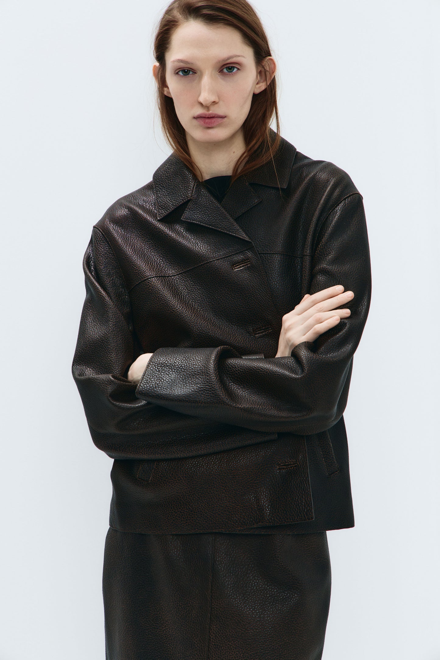 DARK BROWN