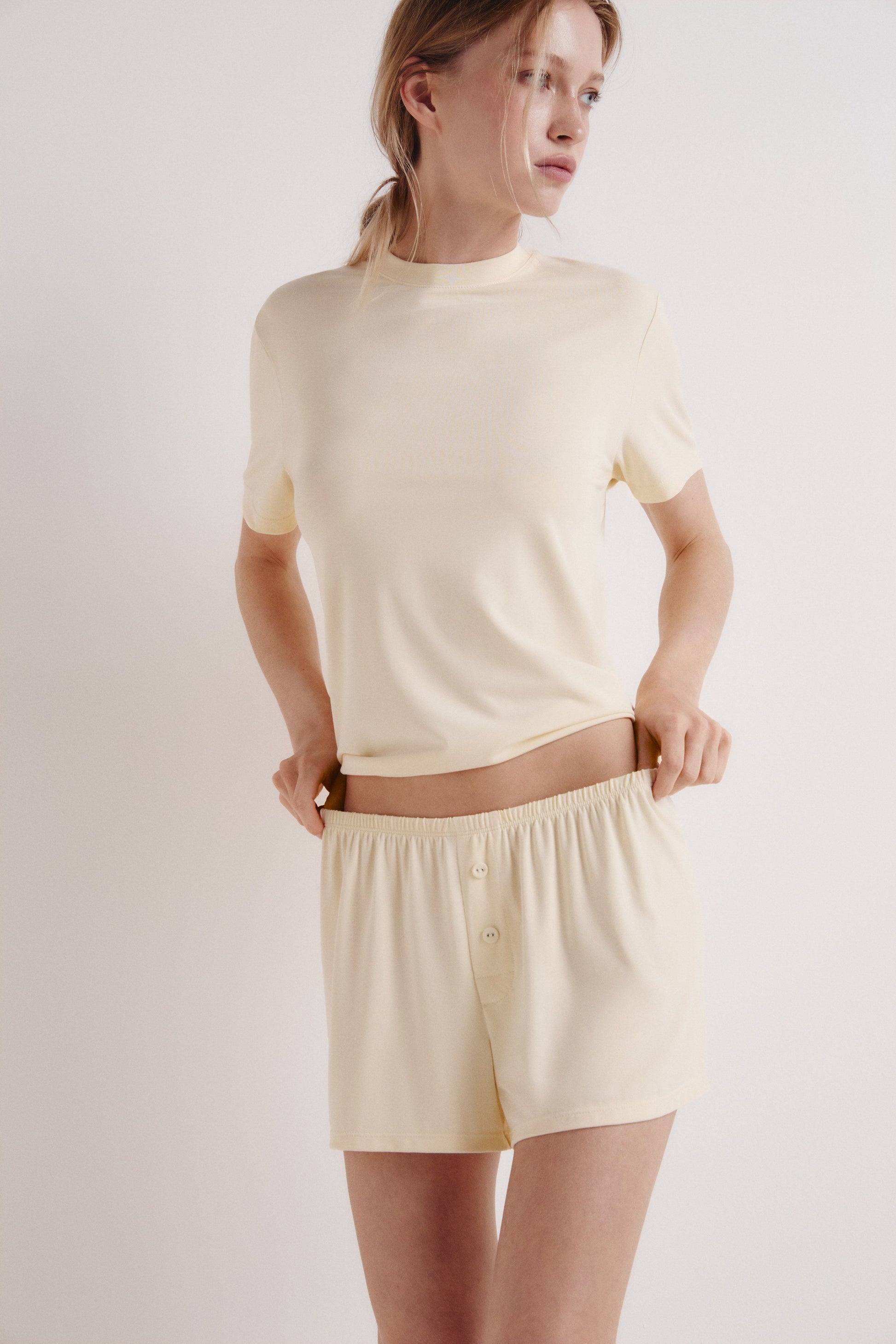 LIGHT YELLOW