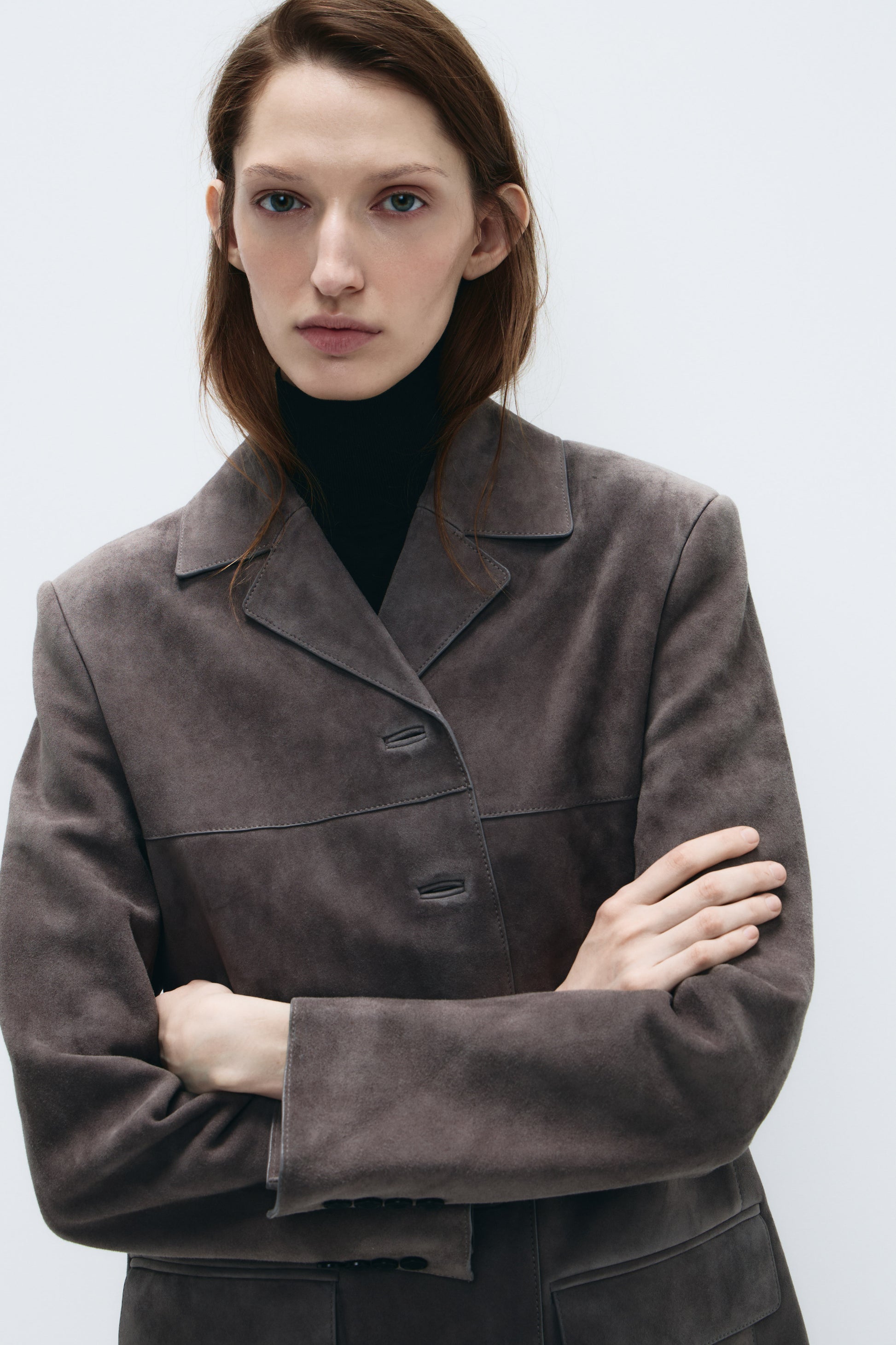 DARK BROWN