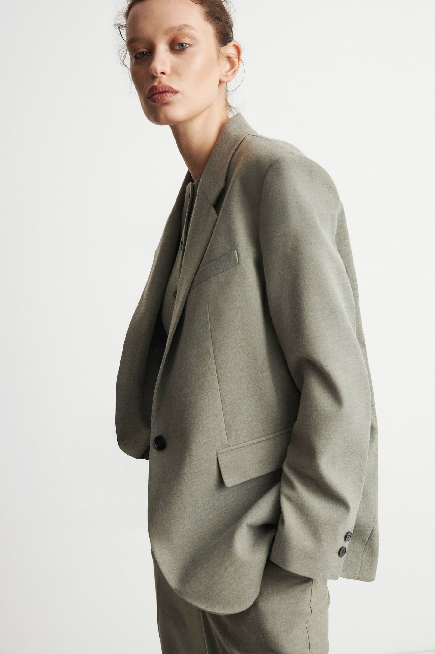 LIGHT KHAKI