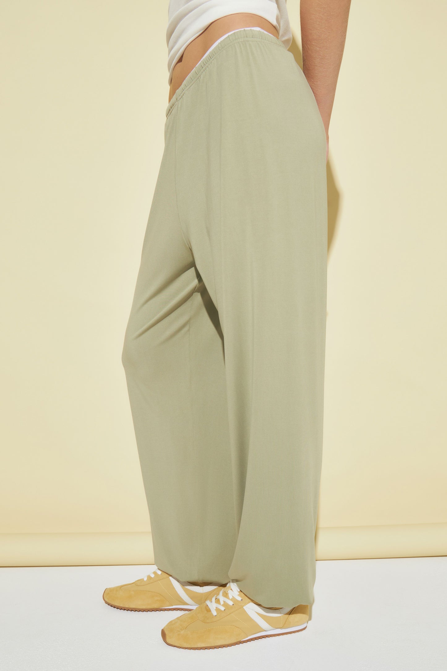 LIGHT KHAKI