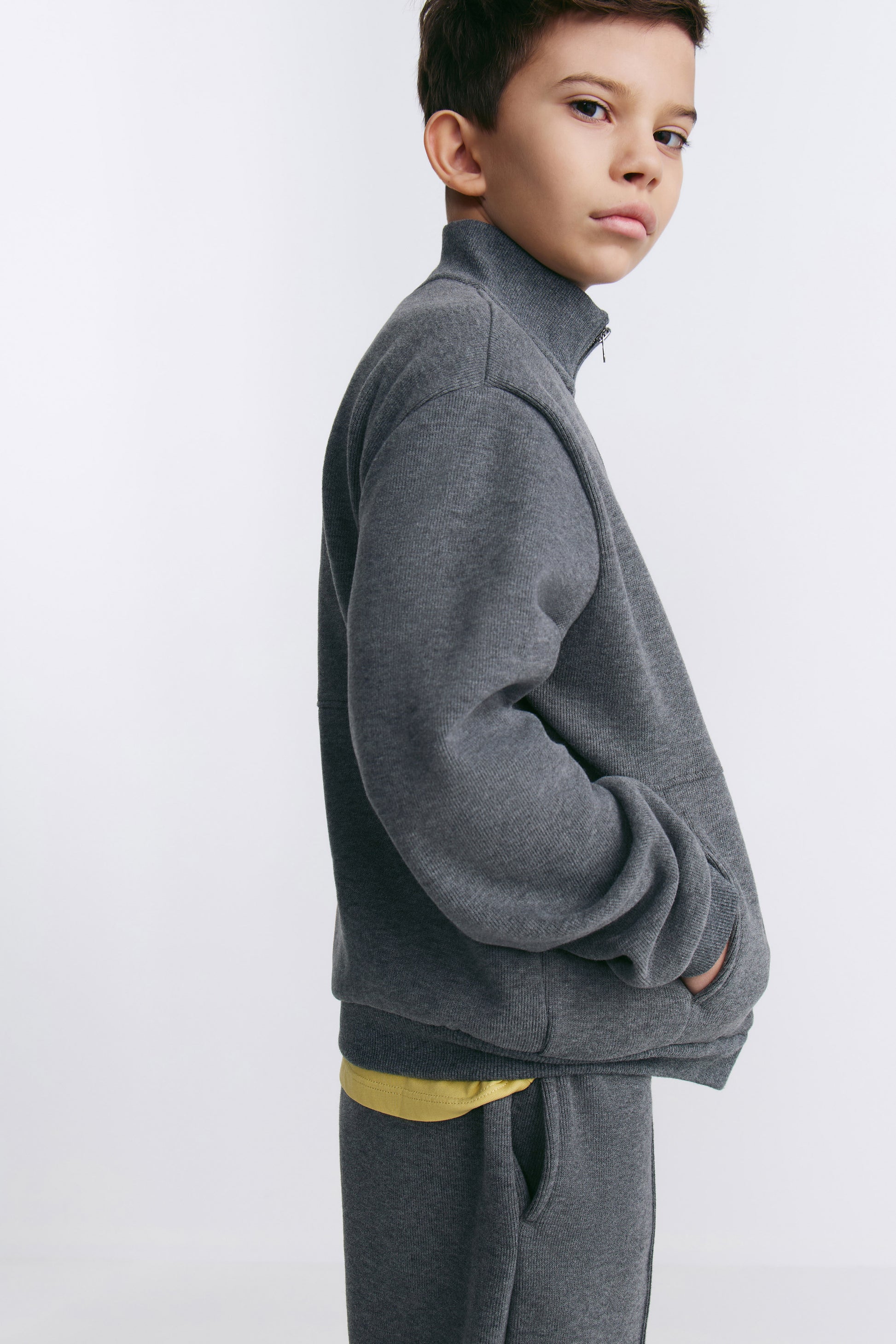 DARK GREY