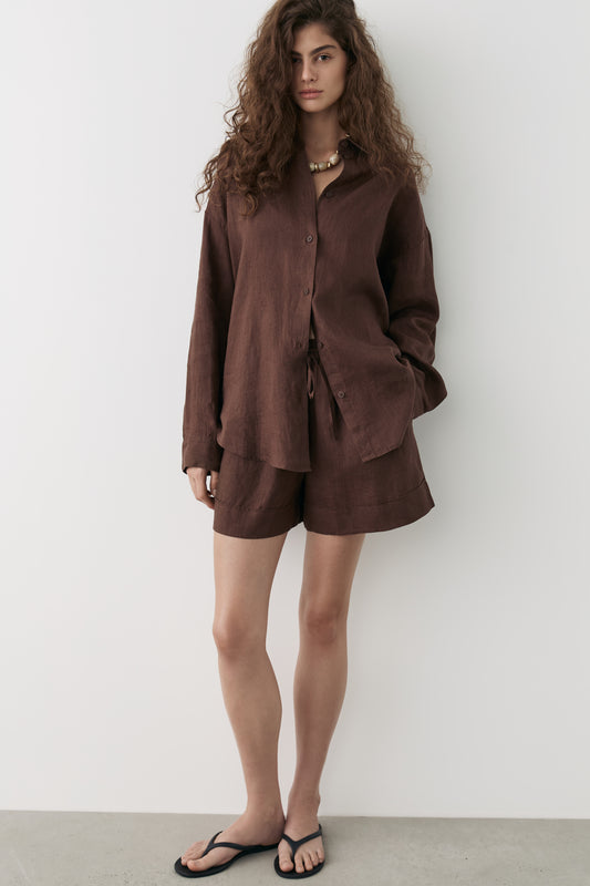 DARK BROWN