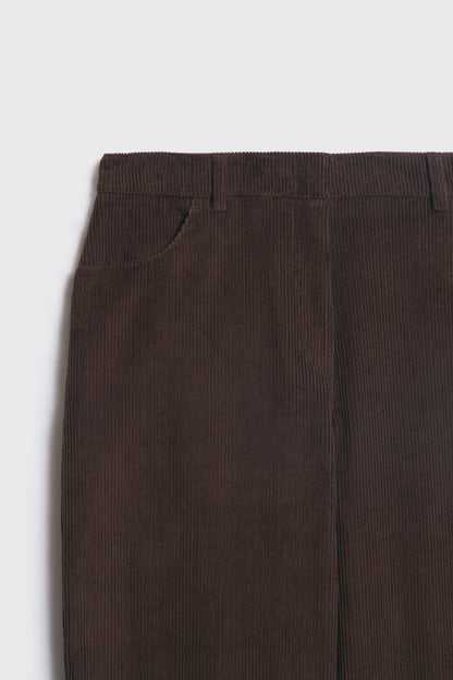 DARK BROWN