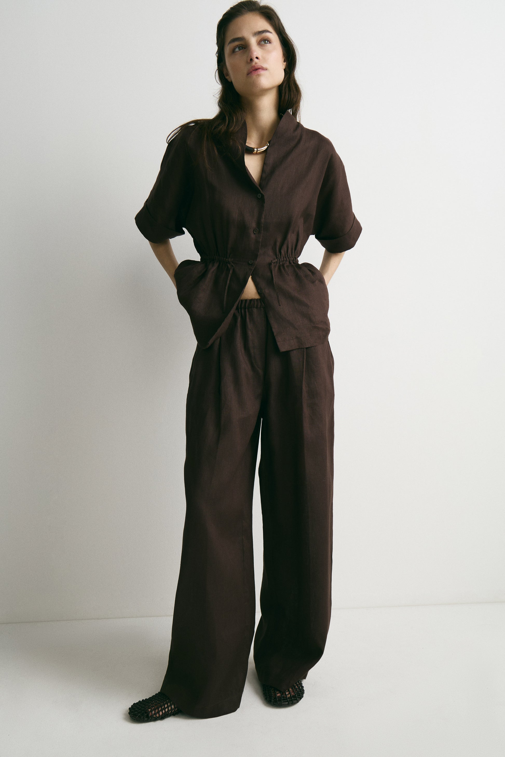 DARK BEIGE