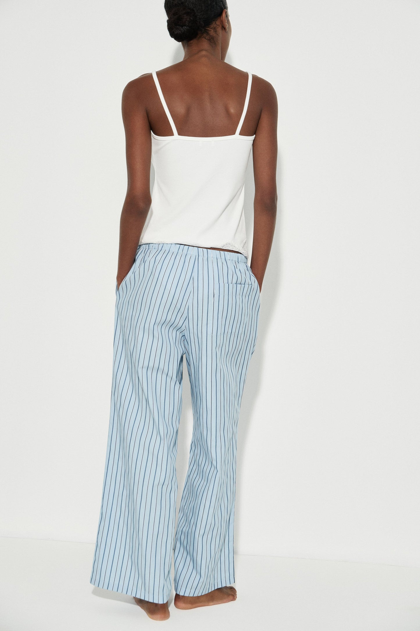 LIGHT BLUE/WHITE