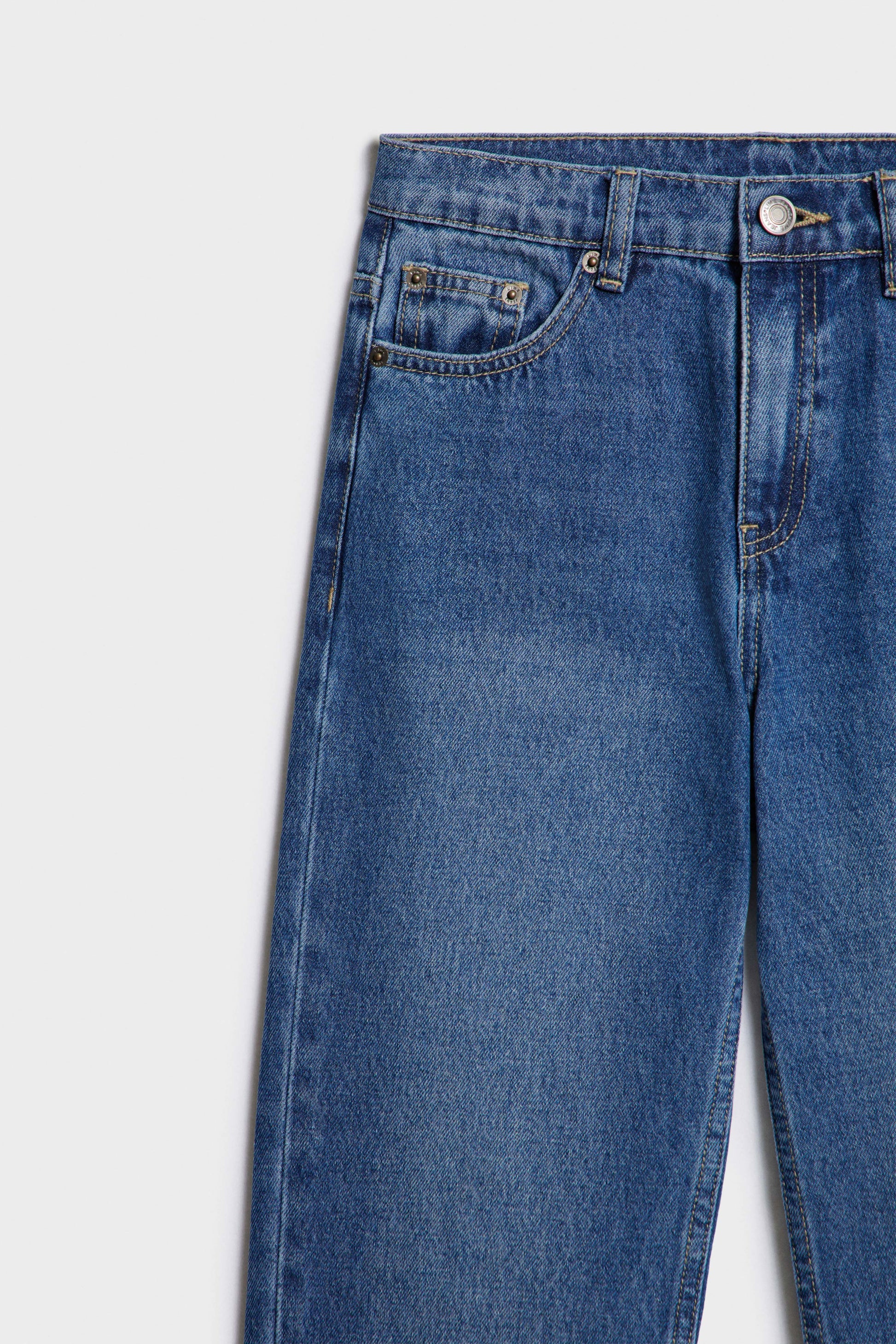 VINTAGE BLUE