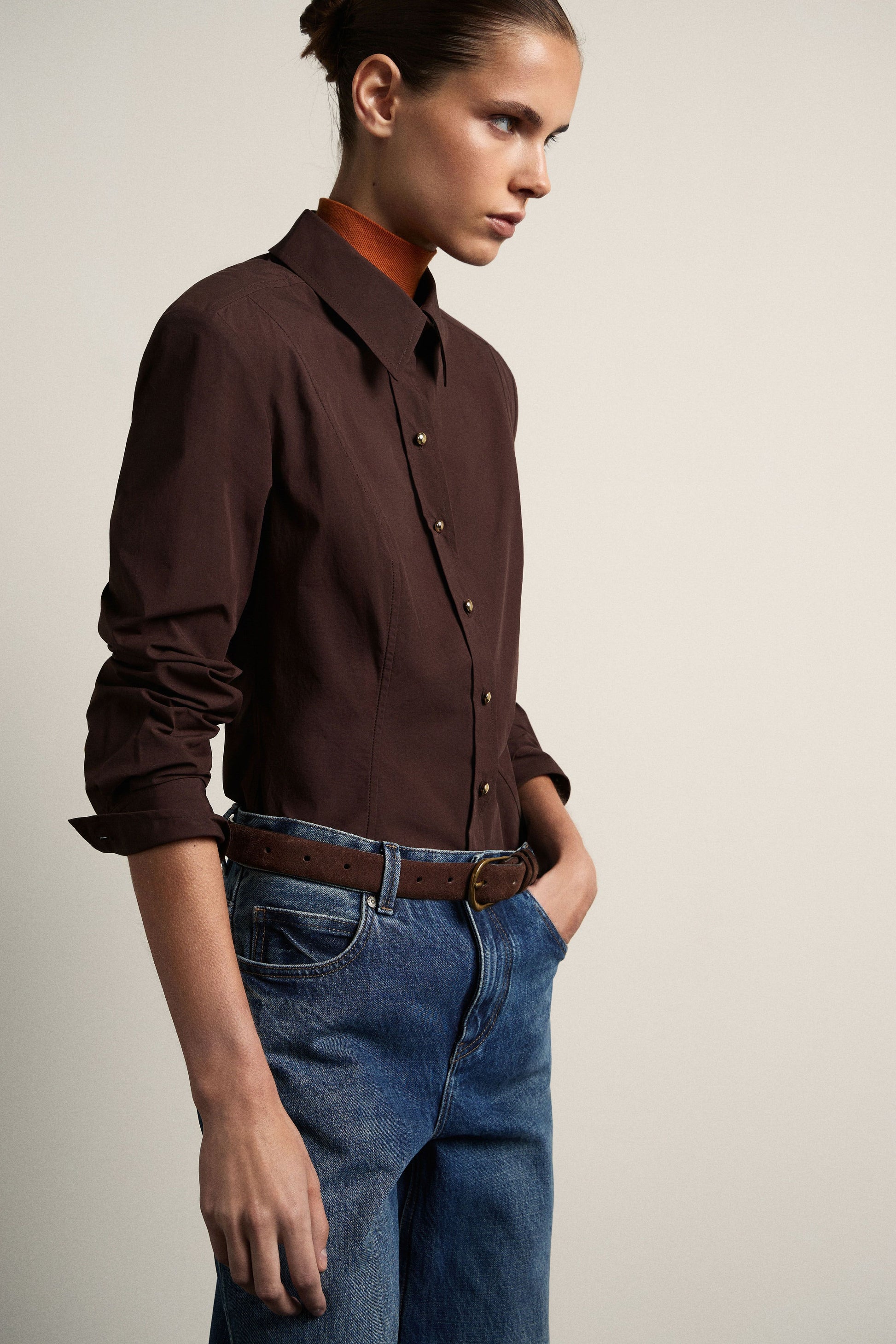DARK BROWN