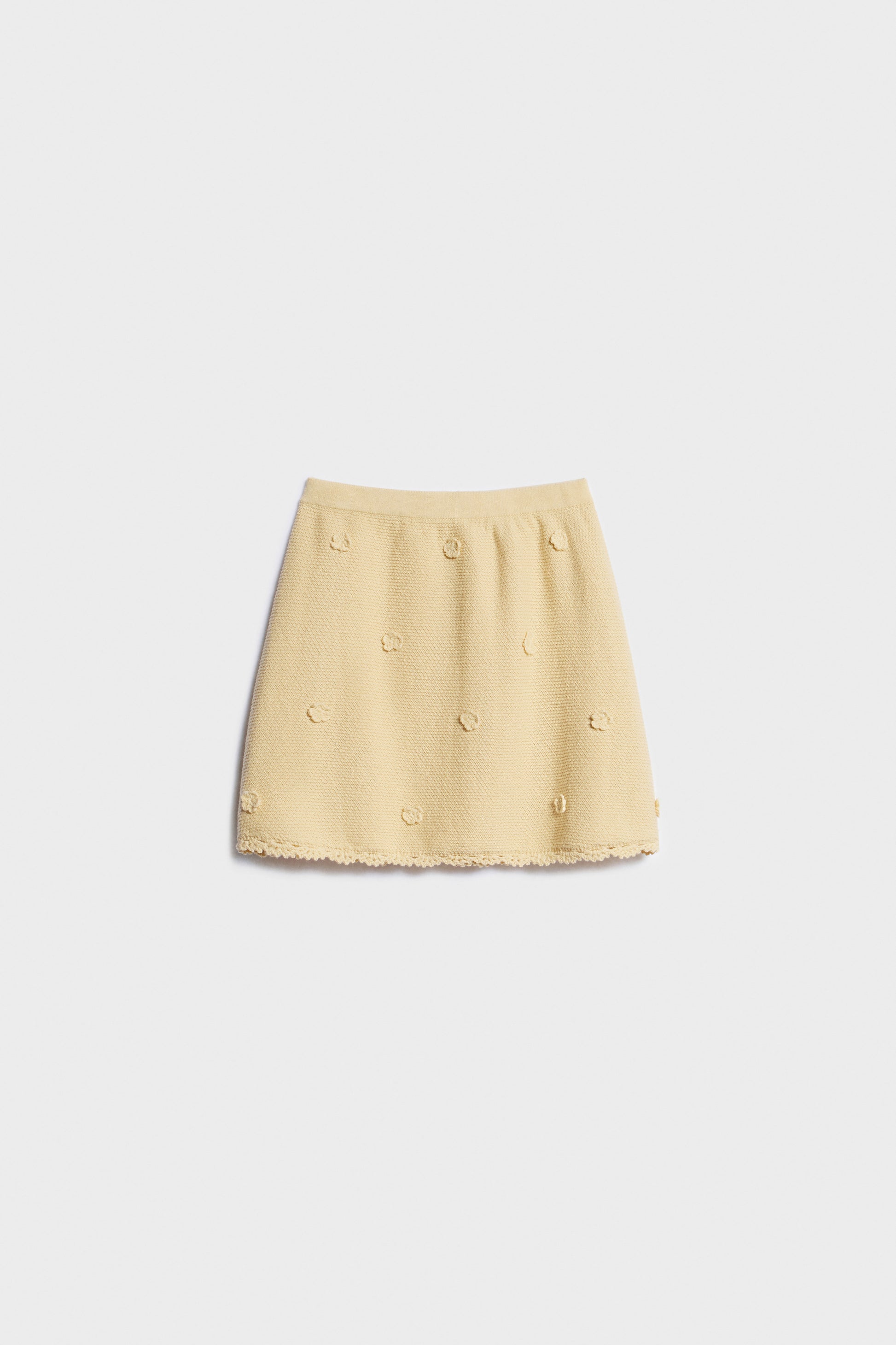 LIGHT YELLOW