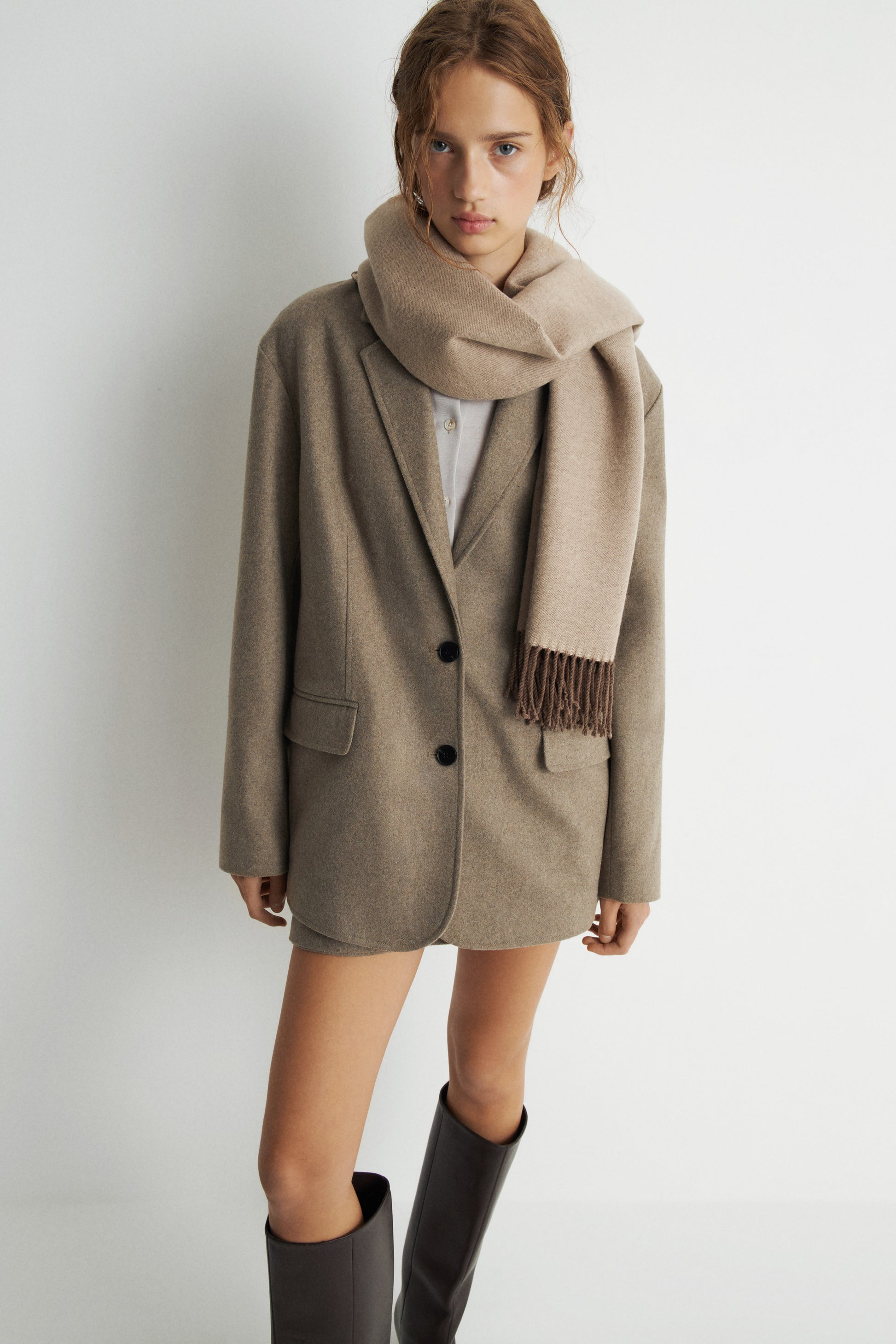 DARK BEIGE