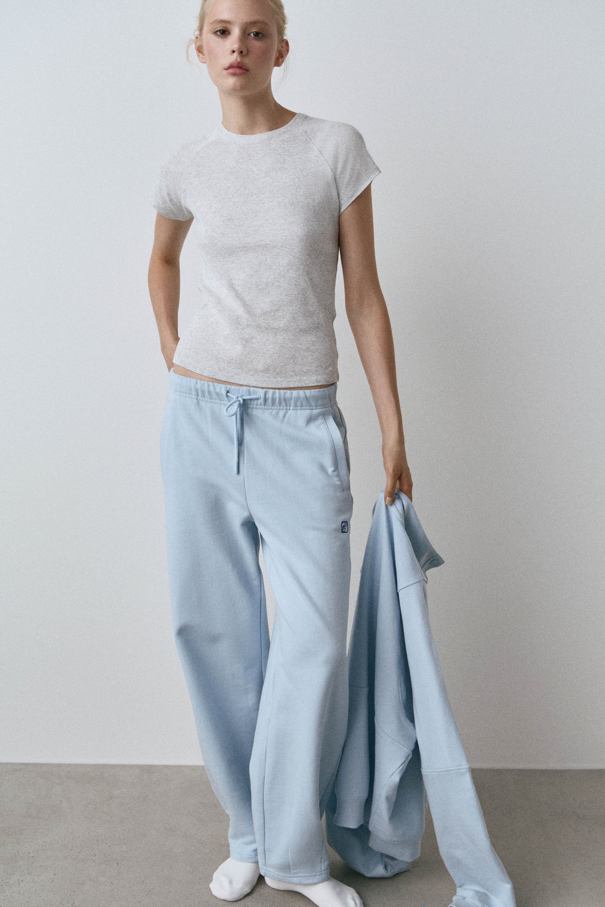 LIGHT GREY MELANGE