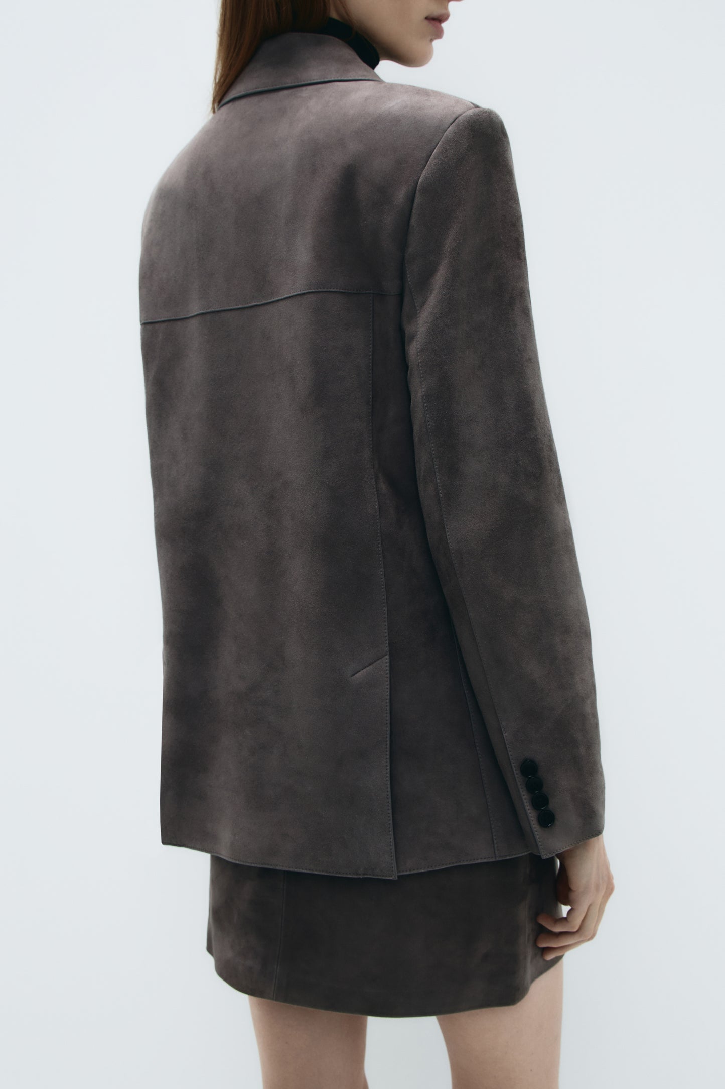 DARK BROWN