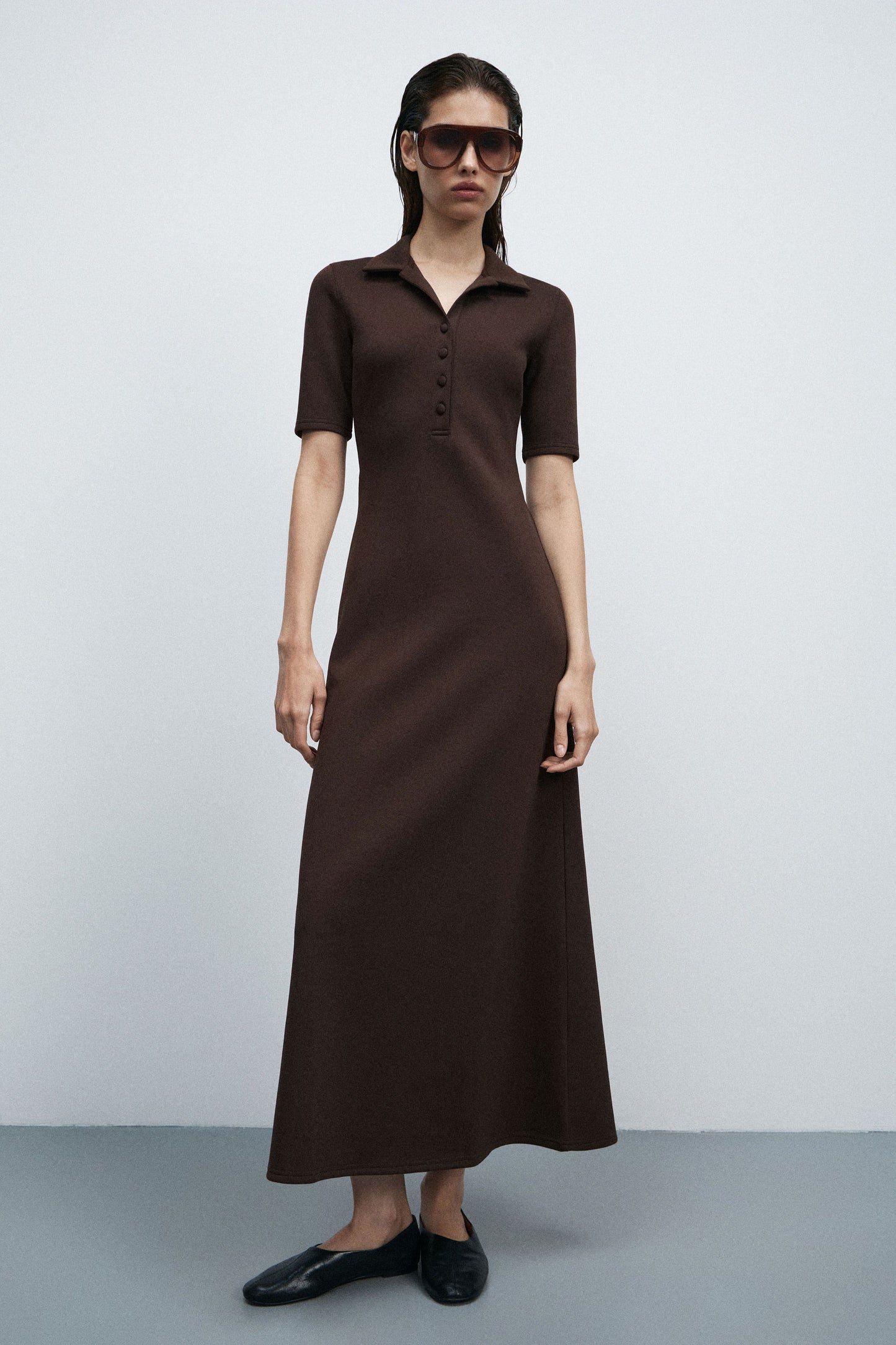 DARK BROWN