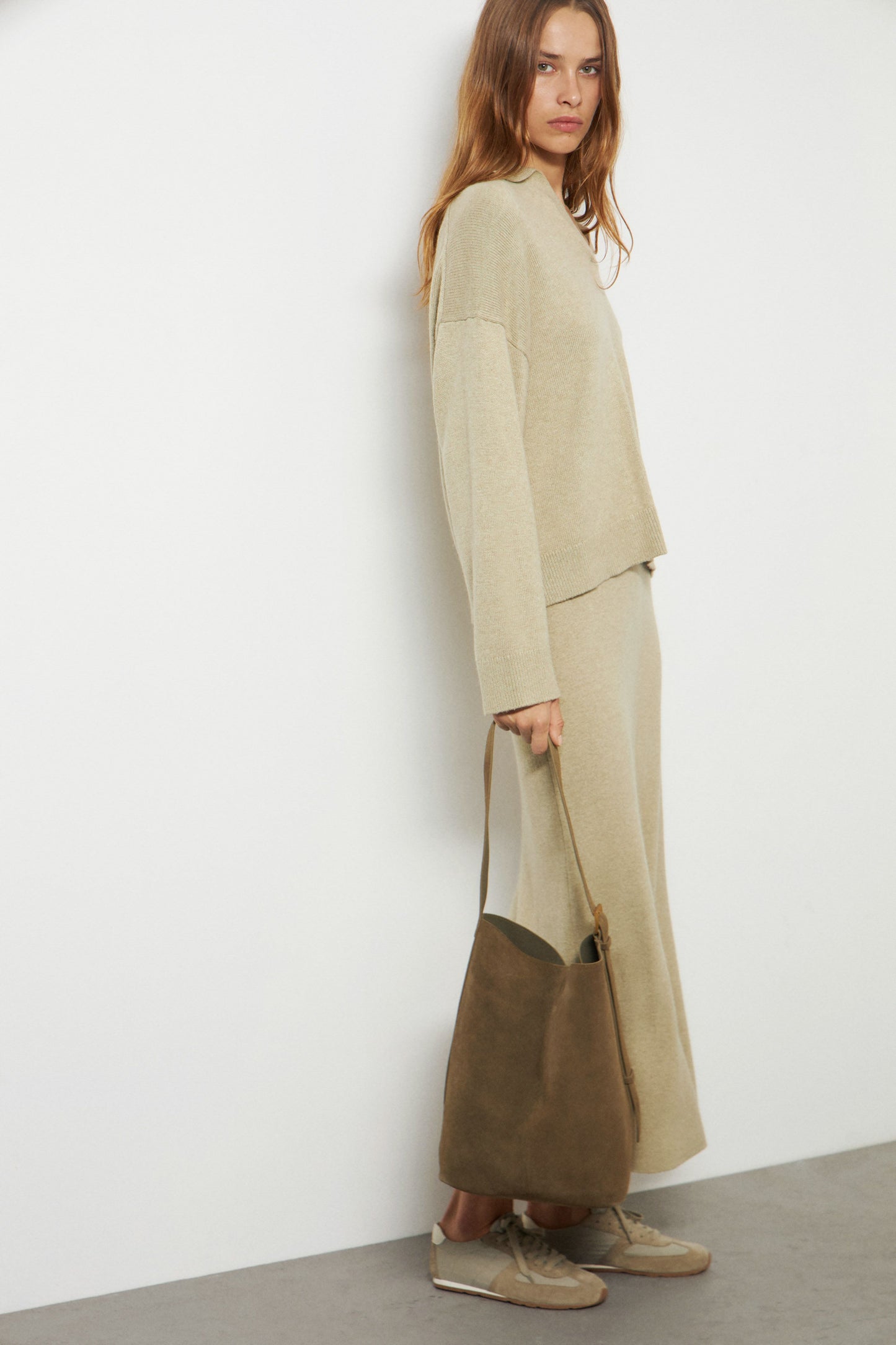 KHAKI