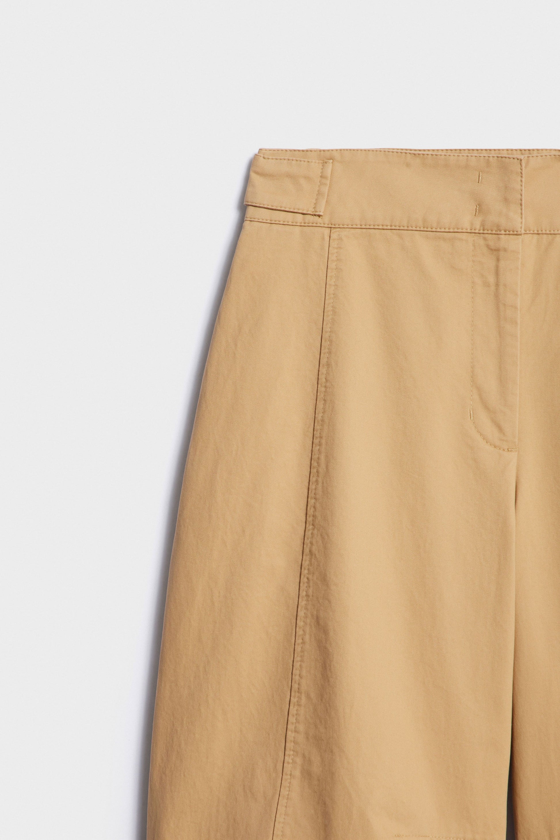 LIGHT BEIGE