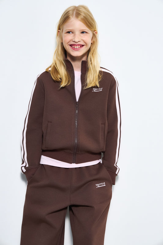 DARK BROWN