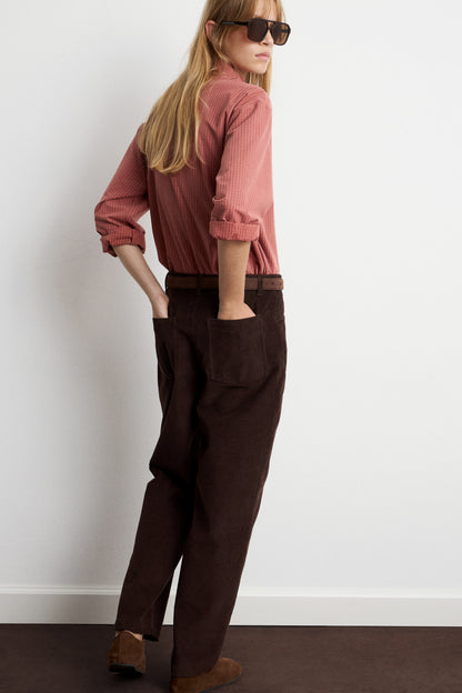 DARK BROWN