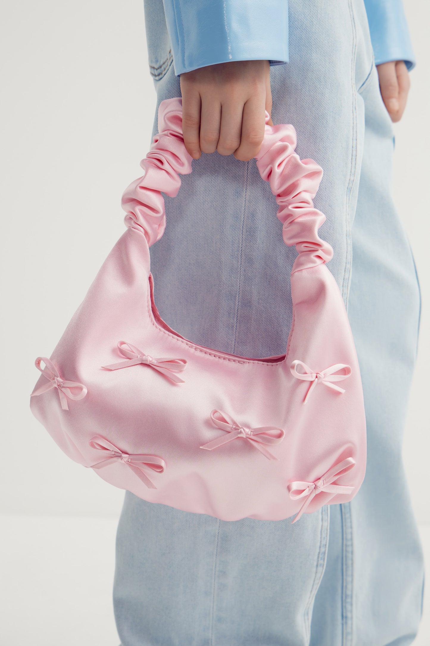 LIGHT PINK