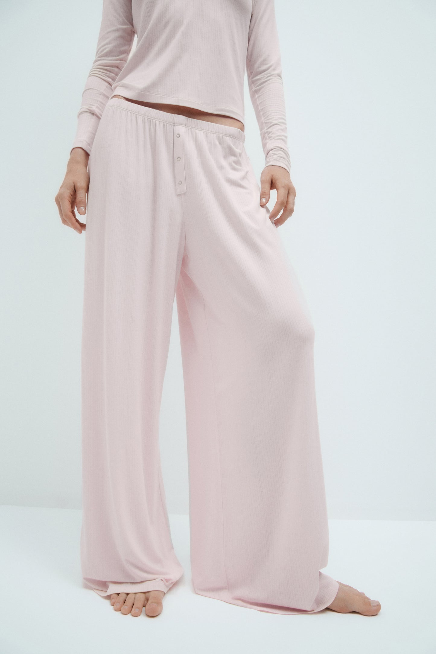 LIGHT PINK